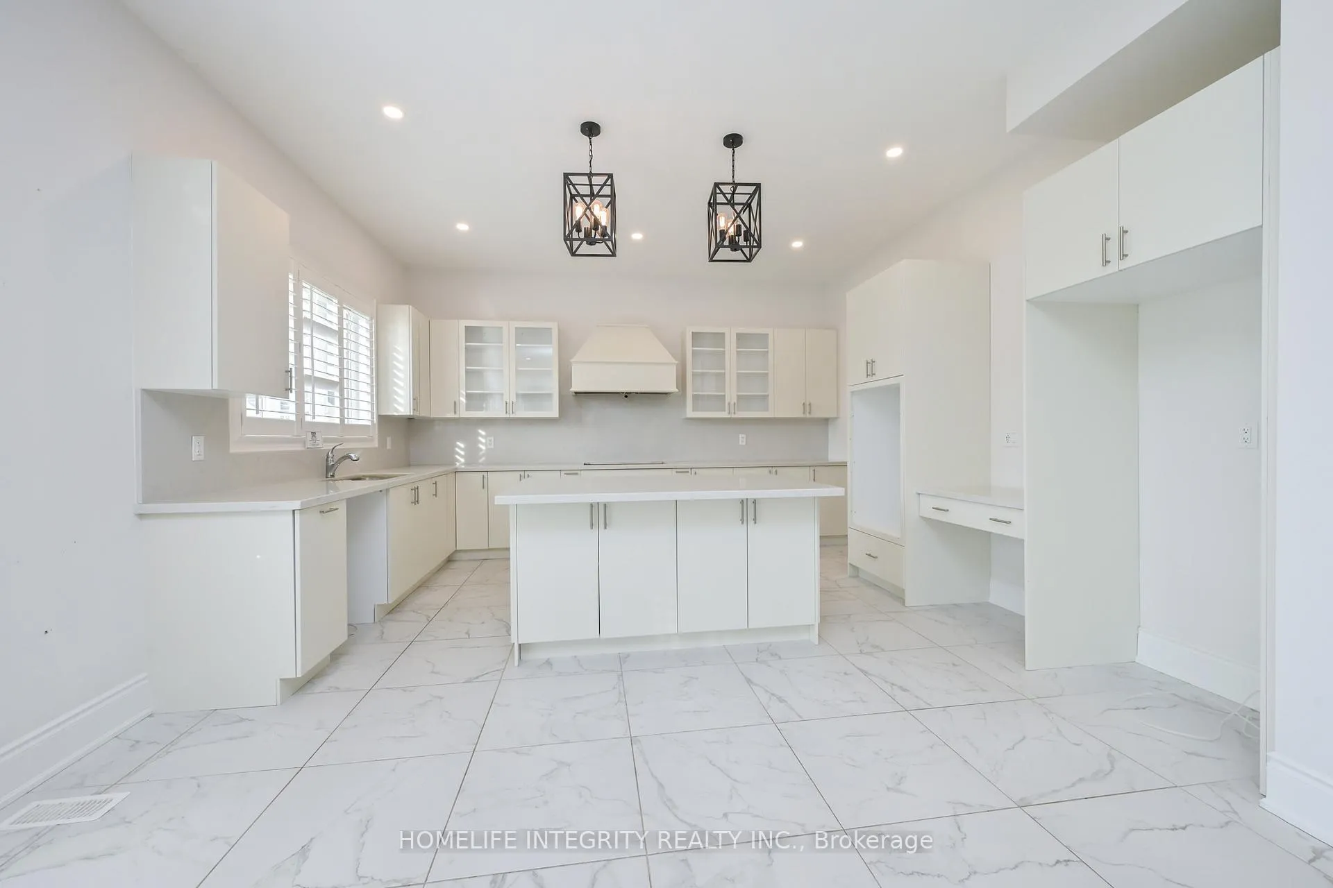 Photo 6 of 1144 Wickham Road, Innisfil, Rural Innisfil — HOMEH