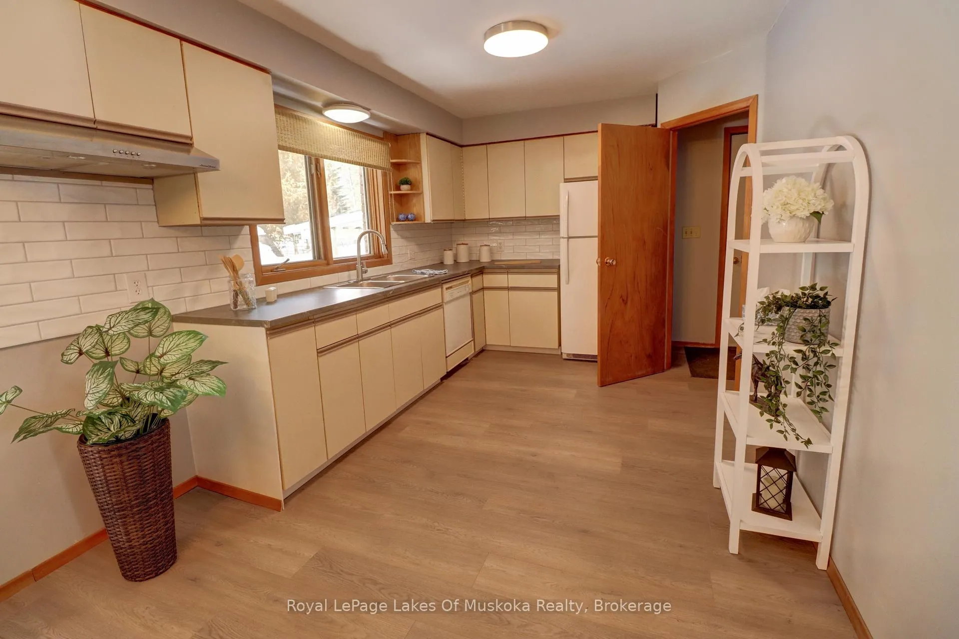 Photo 7 of 2 Quirt Crescent, Sundridge — HOMEH