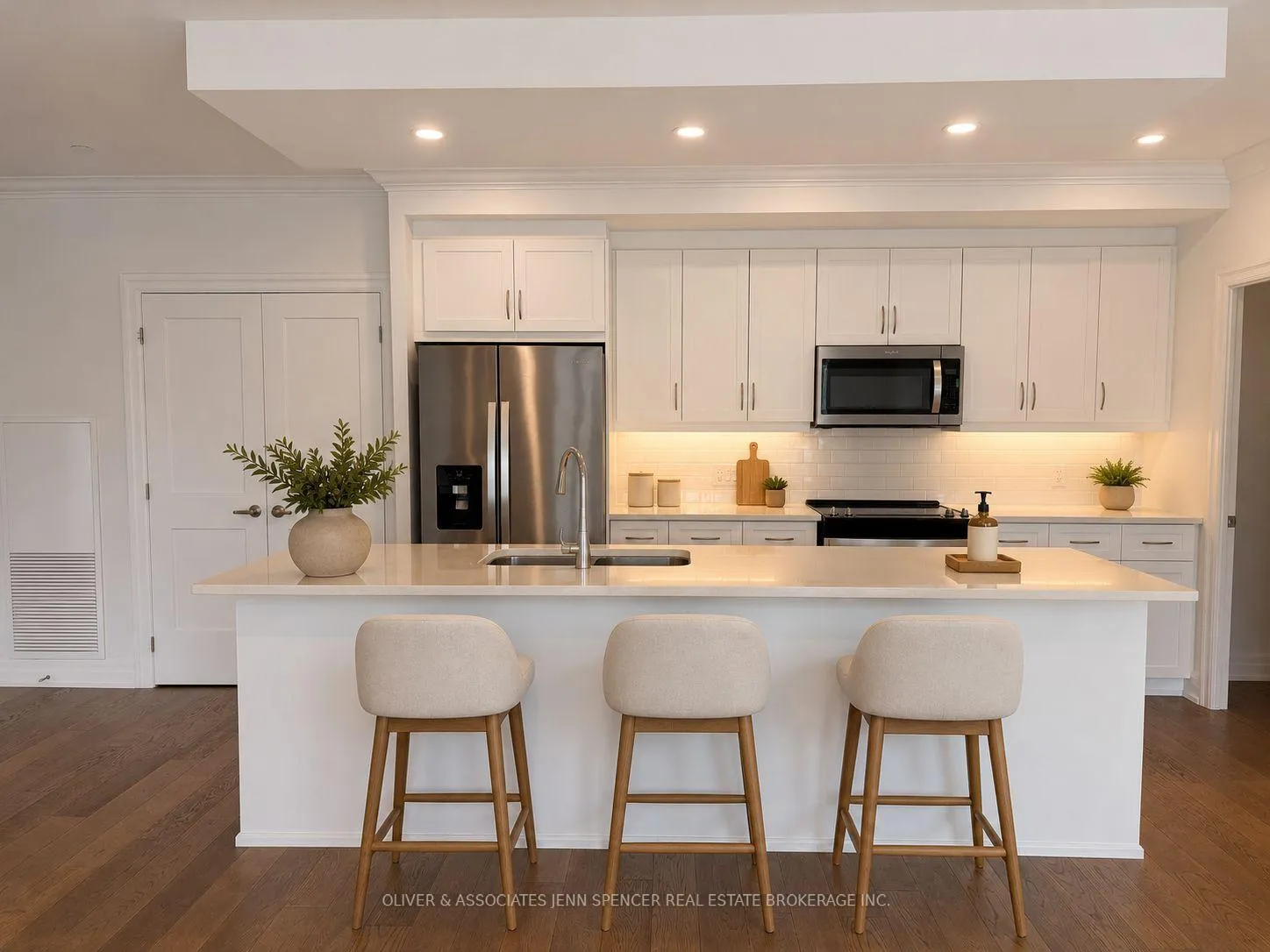 Photo 5 of Unit 301, 460 Callaway Road, London, North R — HOMEH