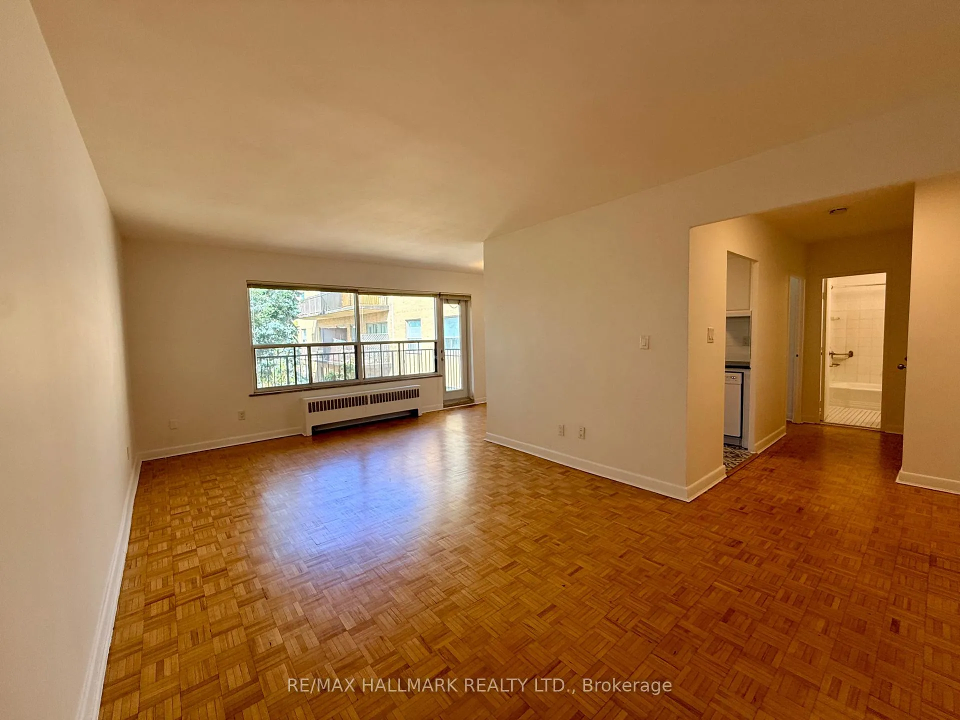 Photo 2 of Unit 301, 30 Upper Canada Drive, North York, St. Andrew-Windfields — HOMEH