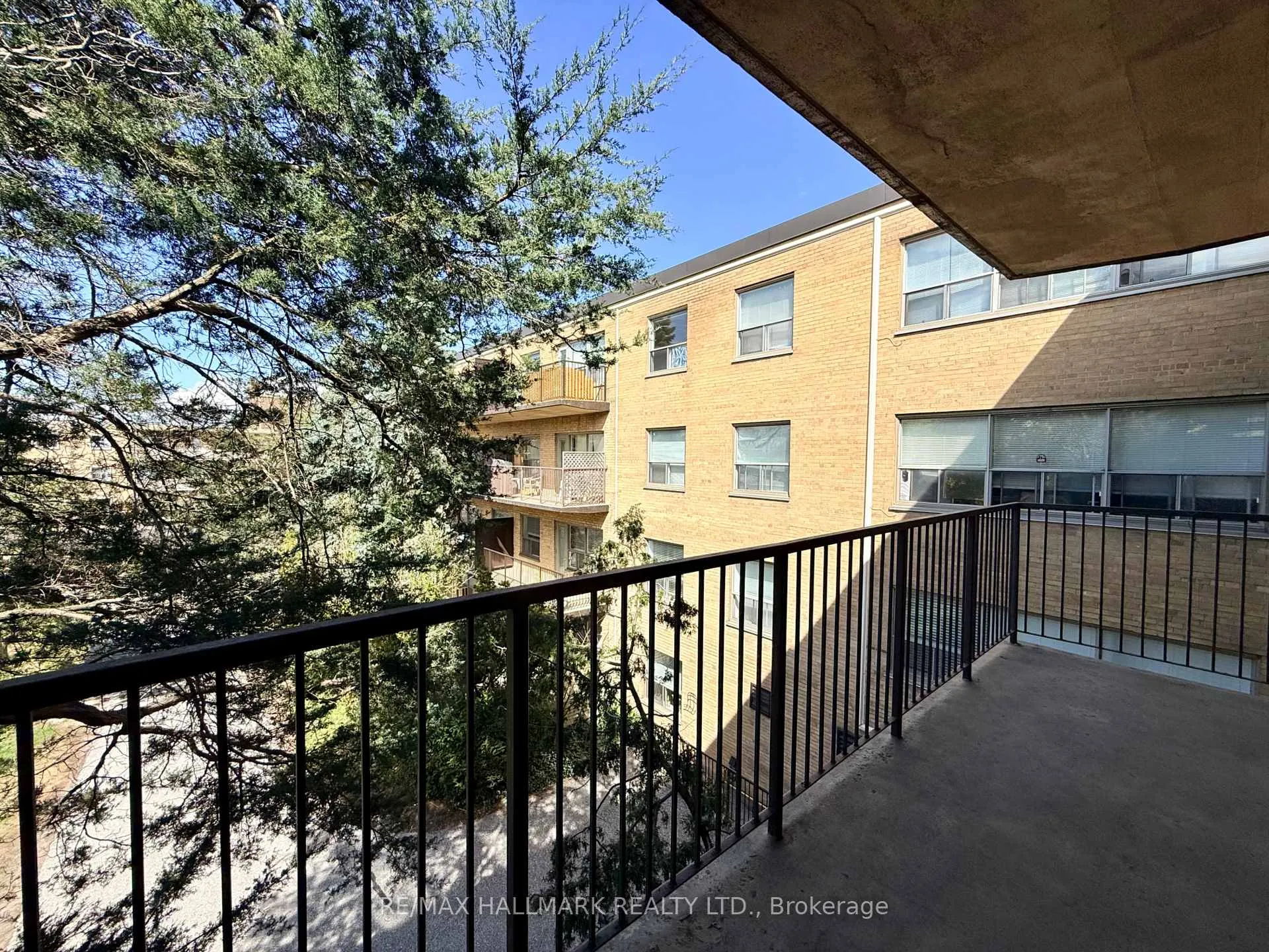 Photo 12 of Unit 301, 30 Upper Canada Drive, North York, St. Andrew-Windfields — HOMEH