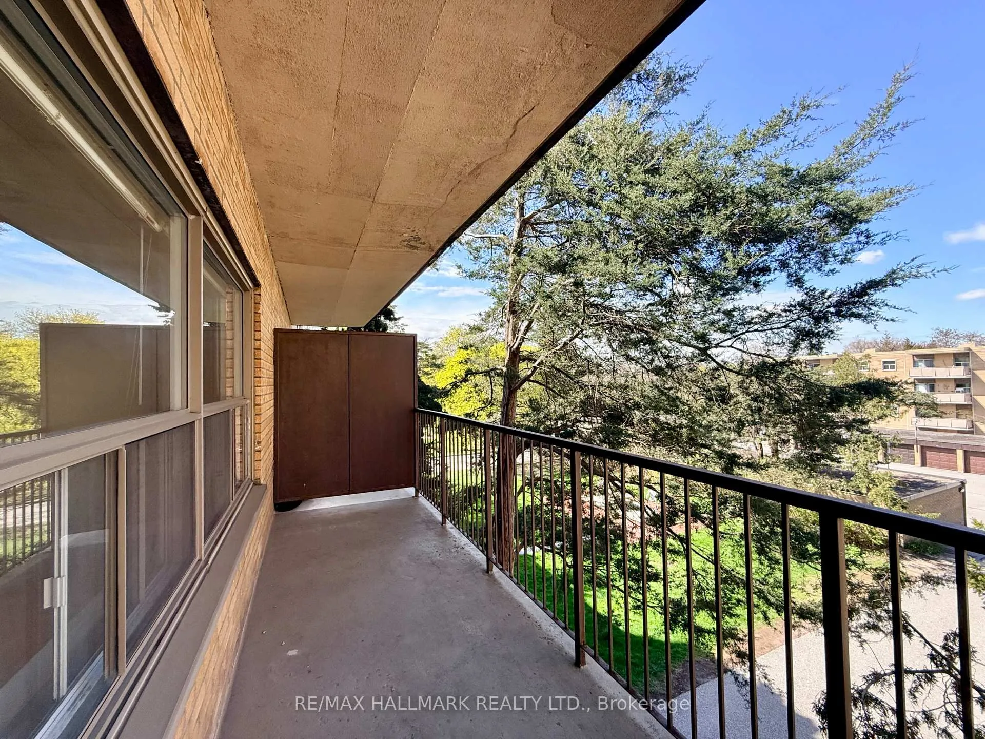 Photo 14 of Unit 301, 30 Upper Canada Drive, North York, St. Andrew-Windfields — HOMEH