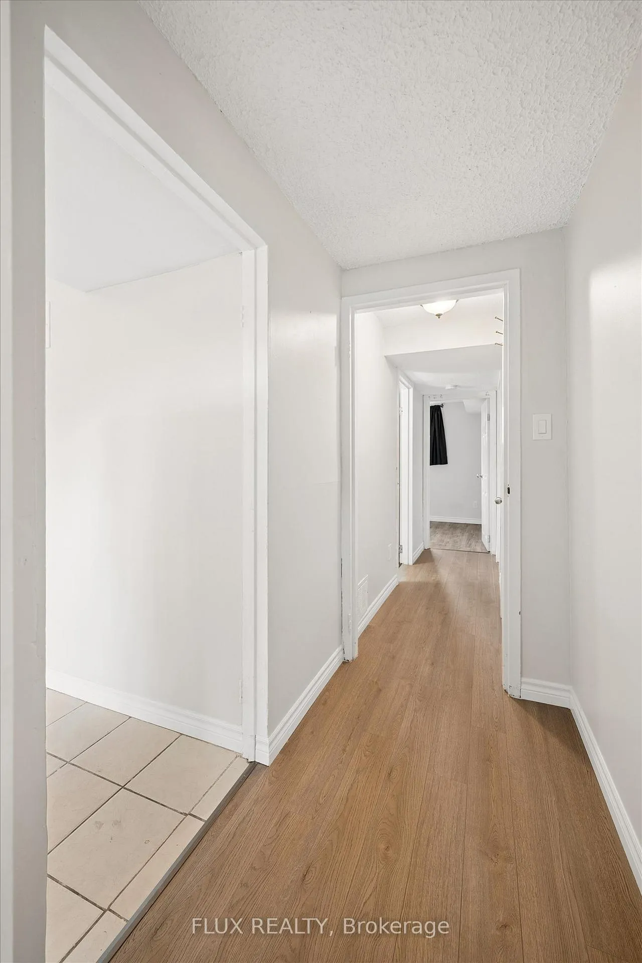 Photo 15 of 154 Graham Crescent, Stratford — HOMEH