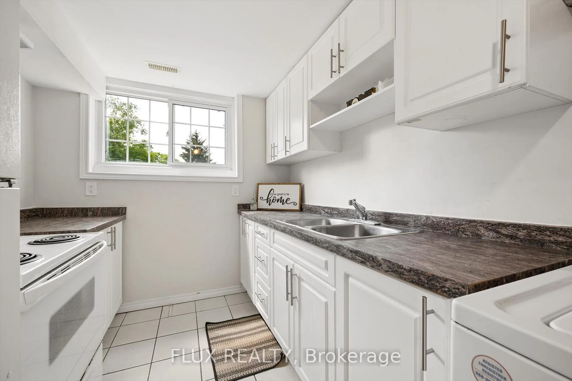 Photo 23 of 154 Graham Crescent, Stratford — HOMEH