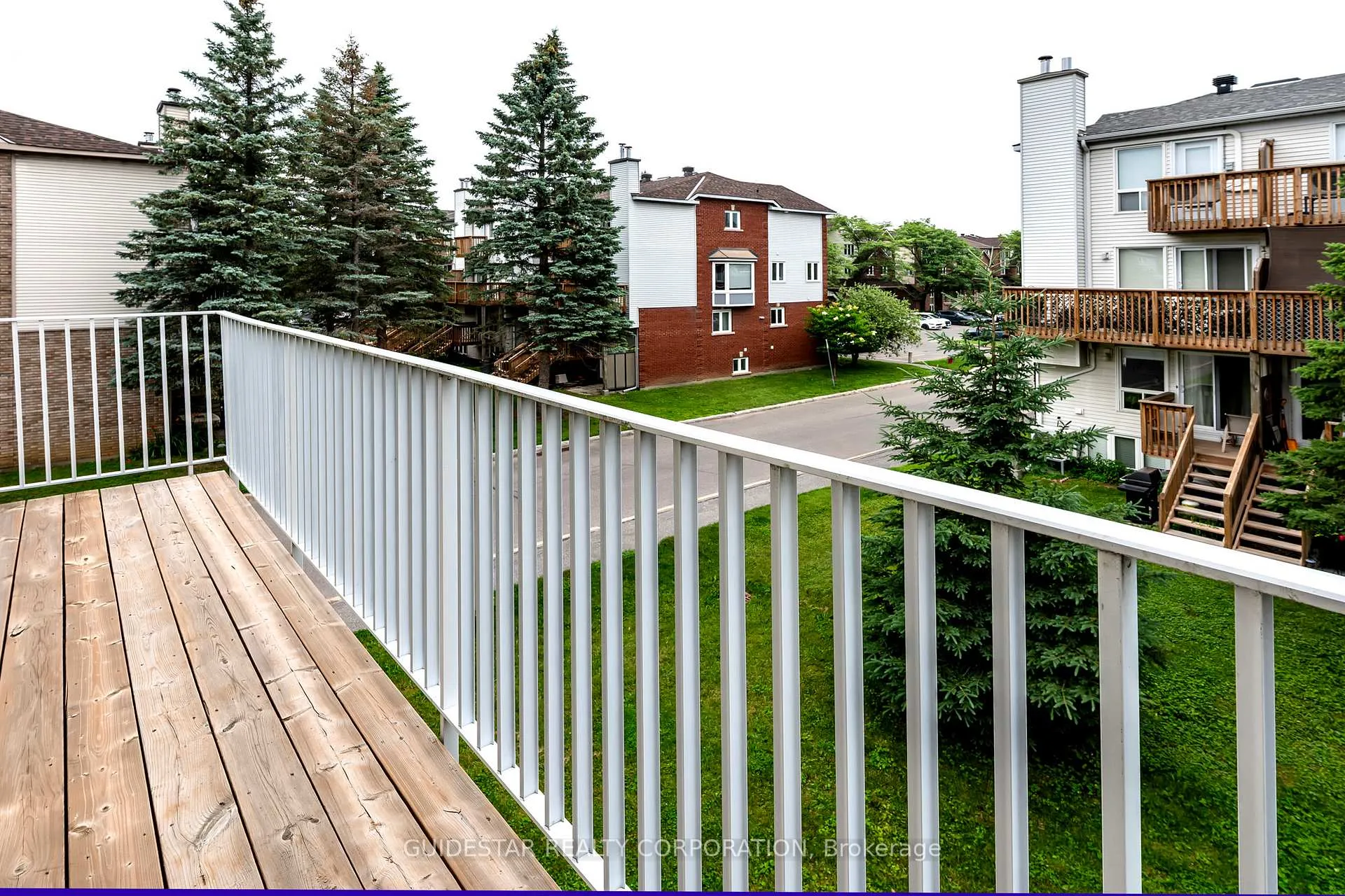 Photo 5 of 288 Briston Private, Ottawa, Hunt Club Park — HOMEH