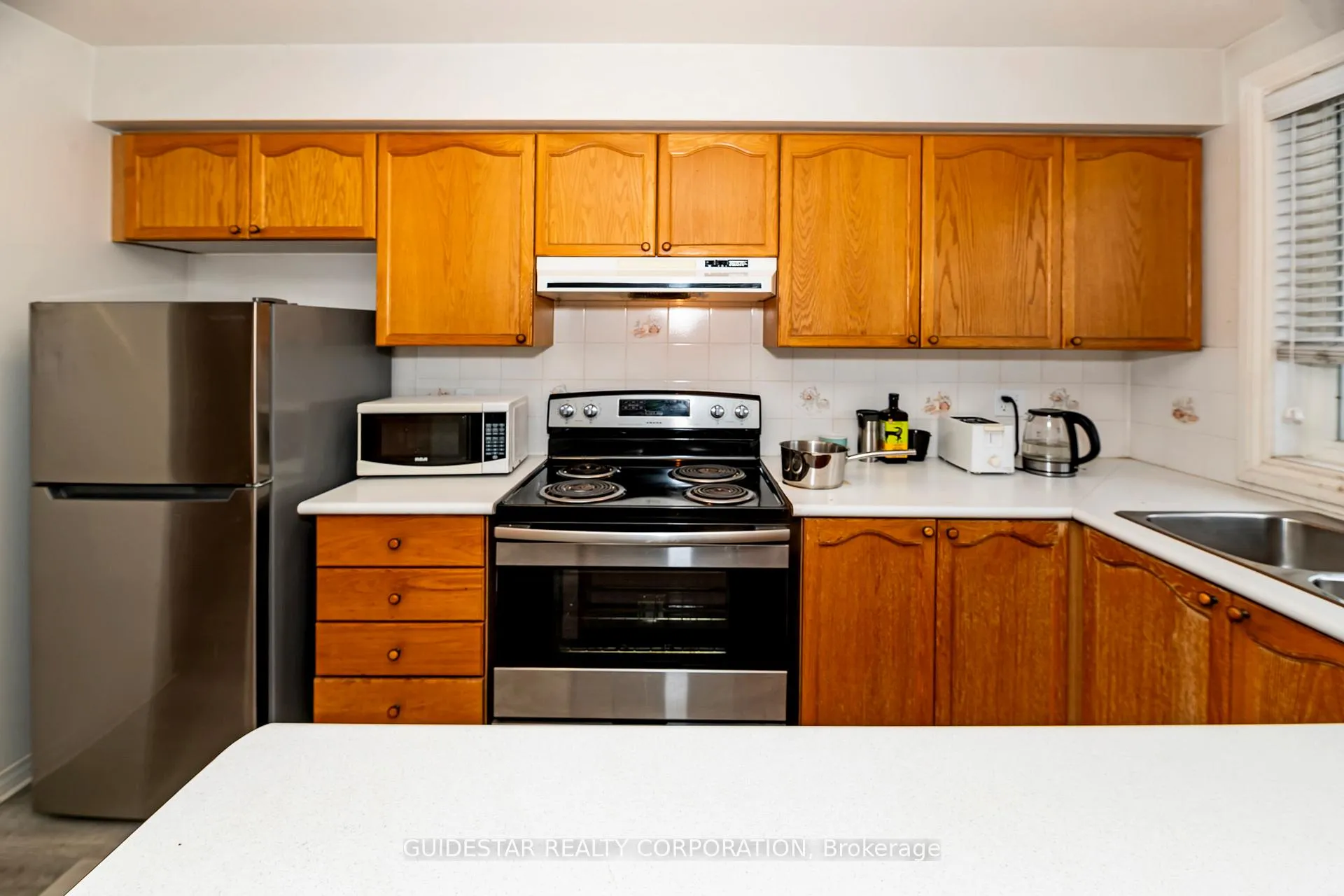 Photo 10 of 288 Briston Private, Ottawa, Hunt Club Park — HOMEH