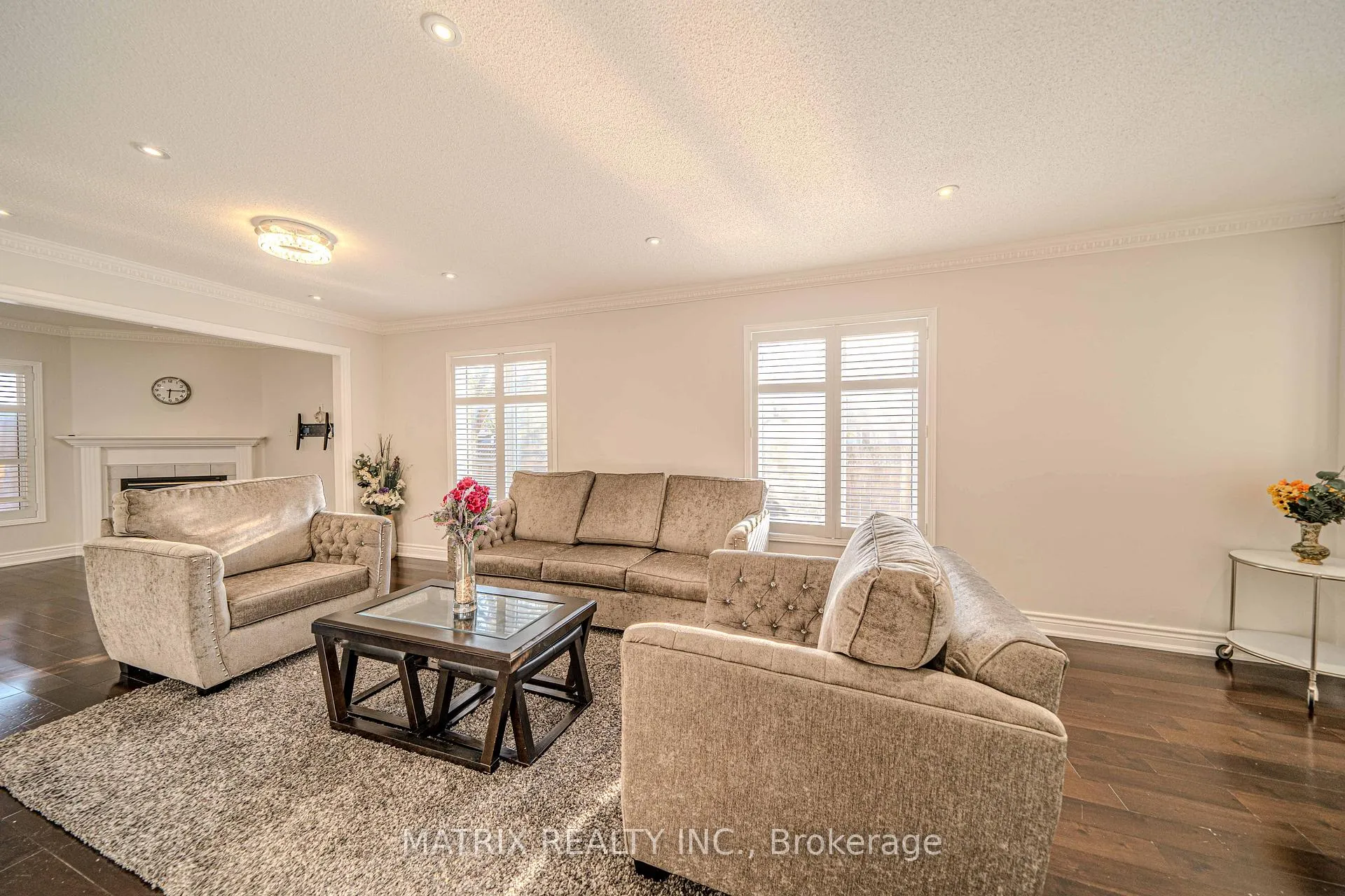 Photo 5 of 1 Apollo Road, Markham, Middlefield — HOMEH