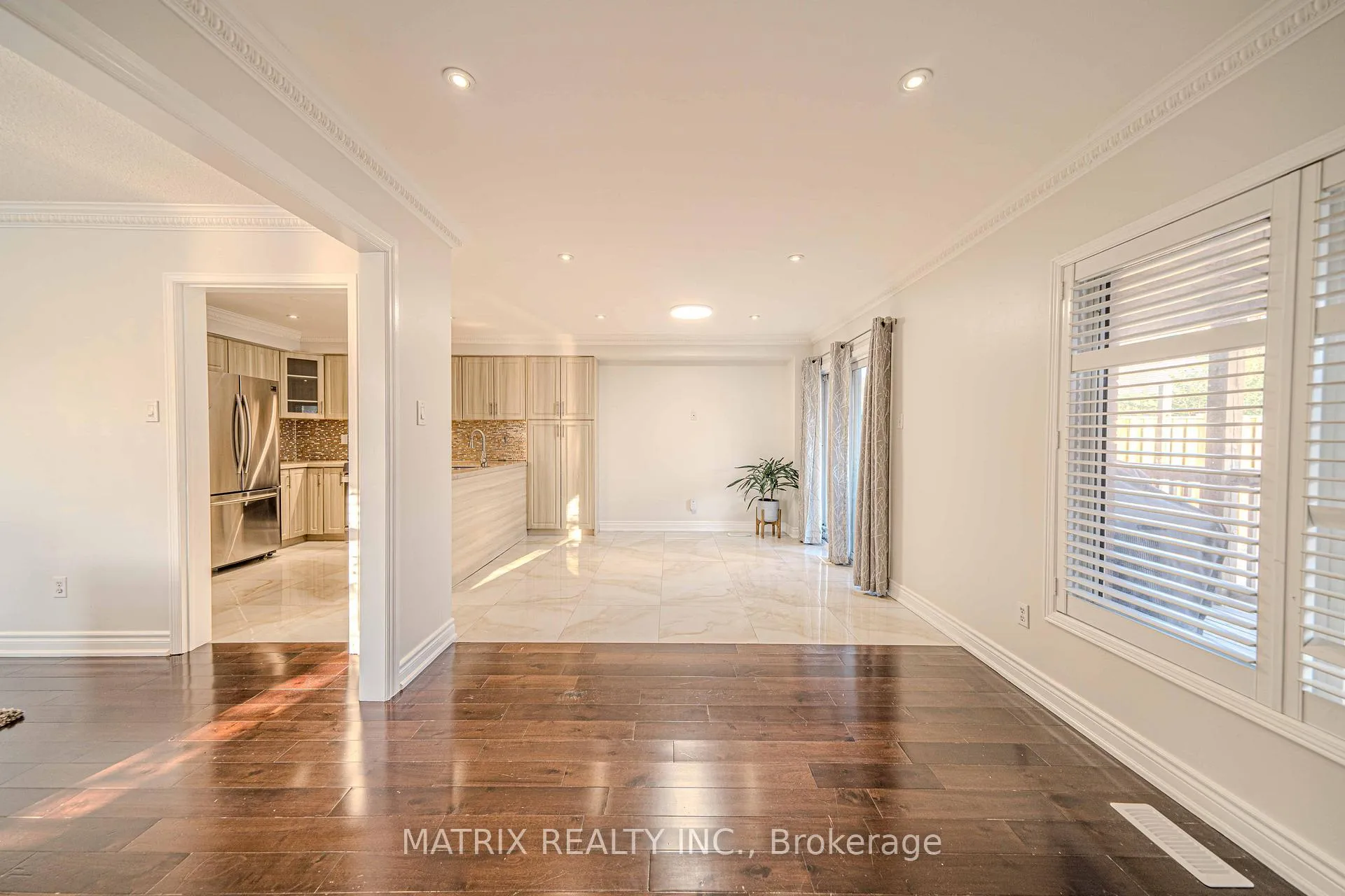Photo 8 of 1 Apollo Road, Markham, Middlefield — HOMEH