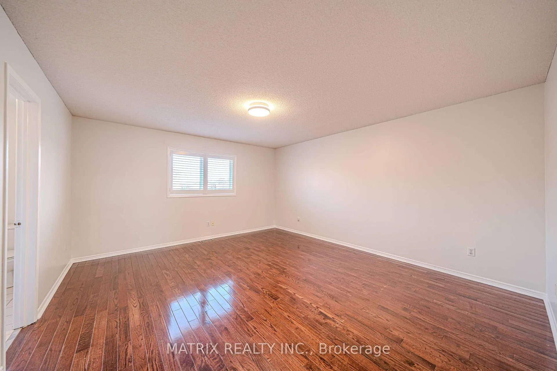 Photo 14 of 1 Apollo Road, Markham, Middlefield — HOMEH