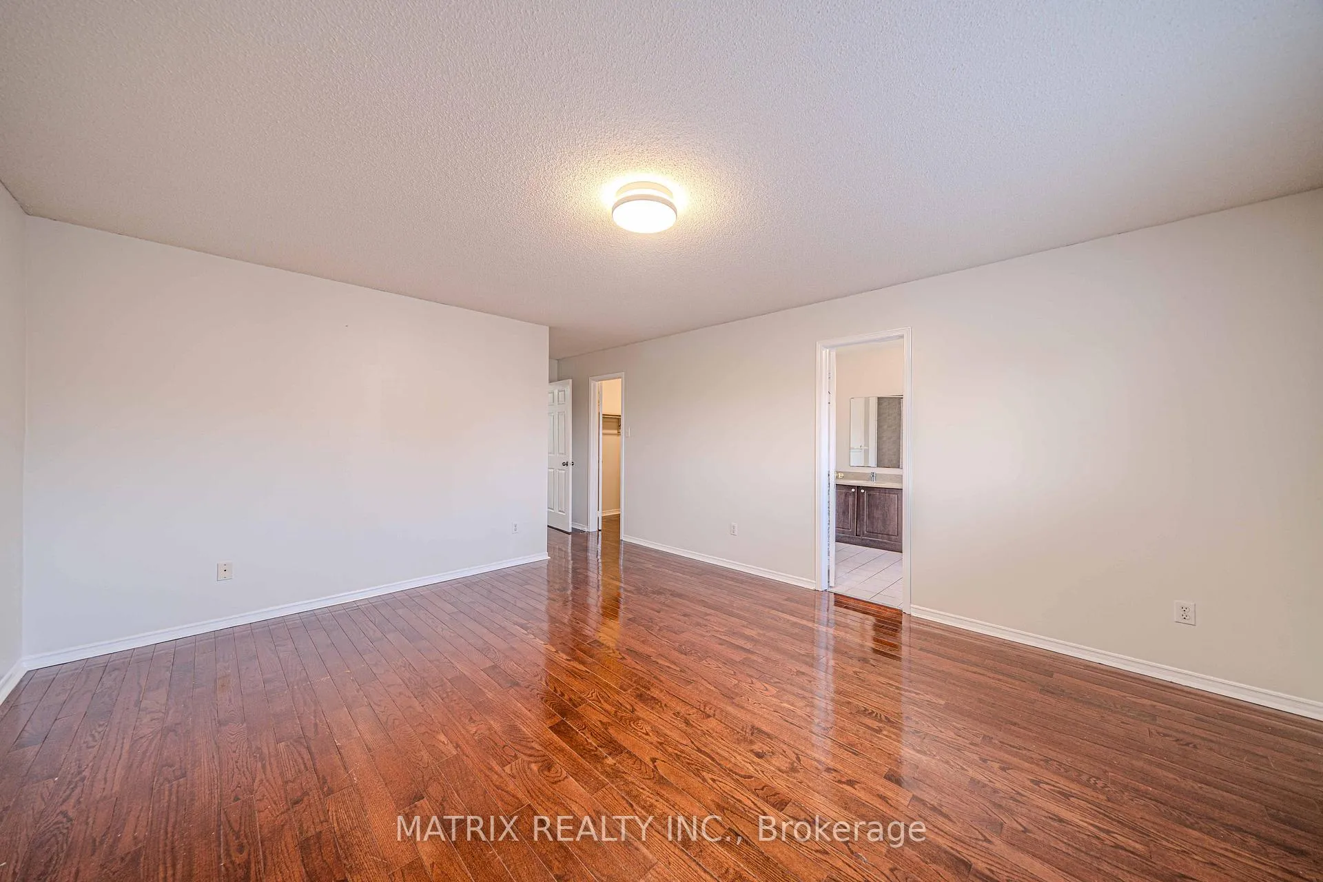 Photo 16 of 1 Apollo Road, Markham, Middlefield — HOMEH