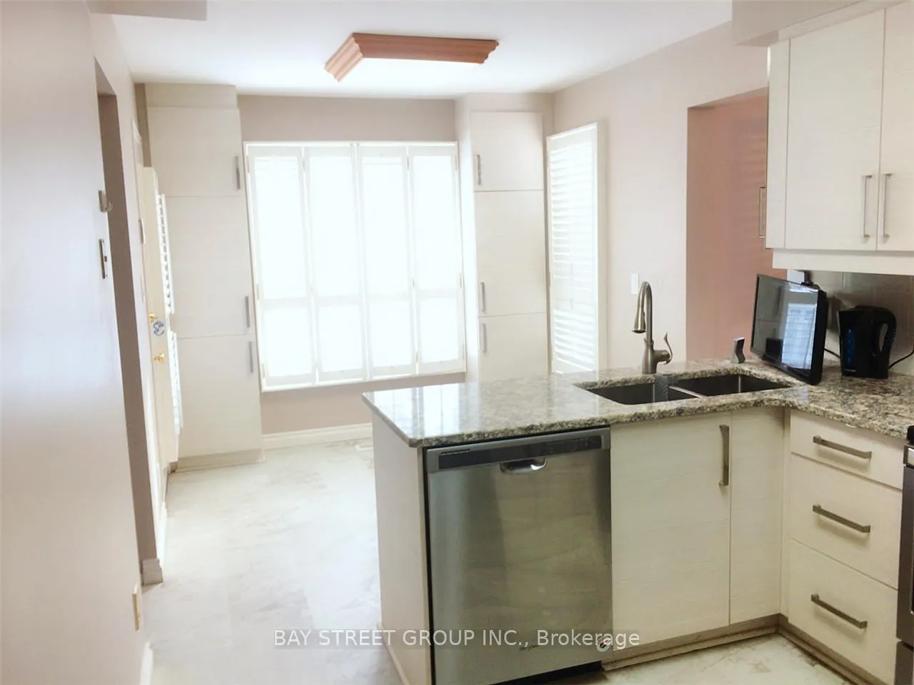 Photo 4 of 331 Green Lane, Markham, Thornlea — HOMEH