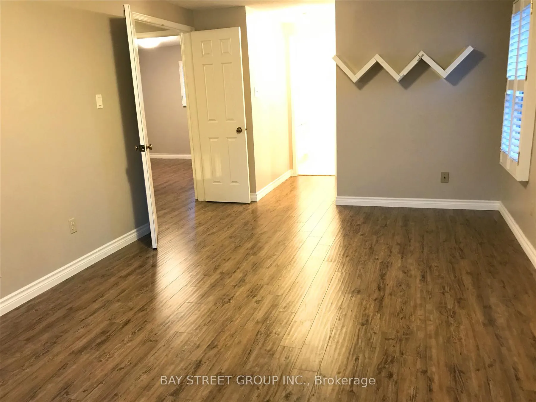 Photo 5 of 331 Green Lane, Markham, Thornlea — HOMEH
