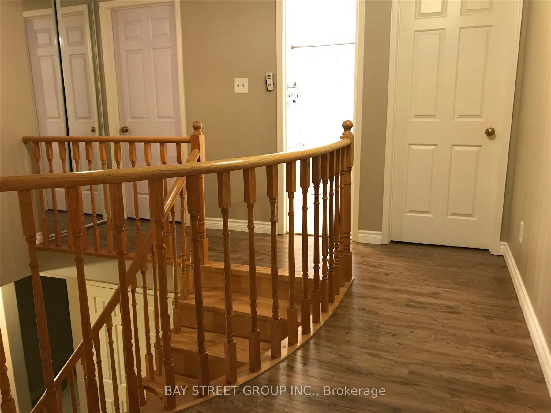 Photo 8 of 331 Green Lane, Markham, Thornlea — HOMEH