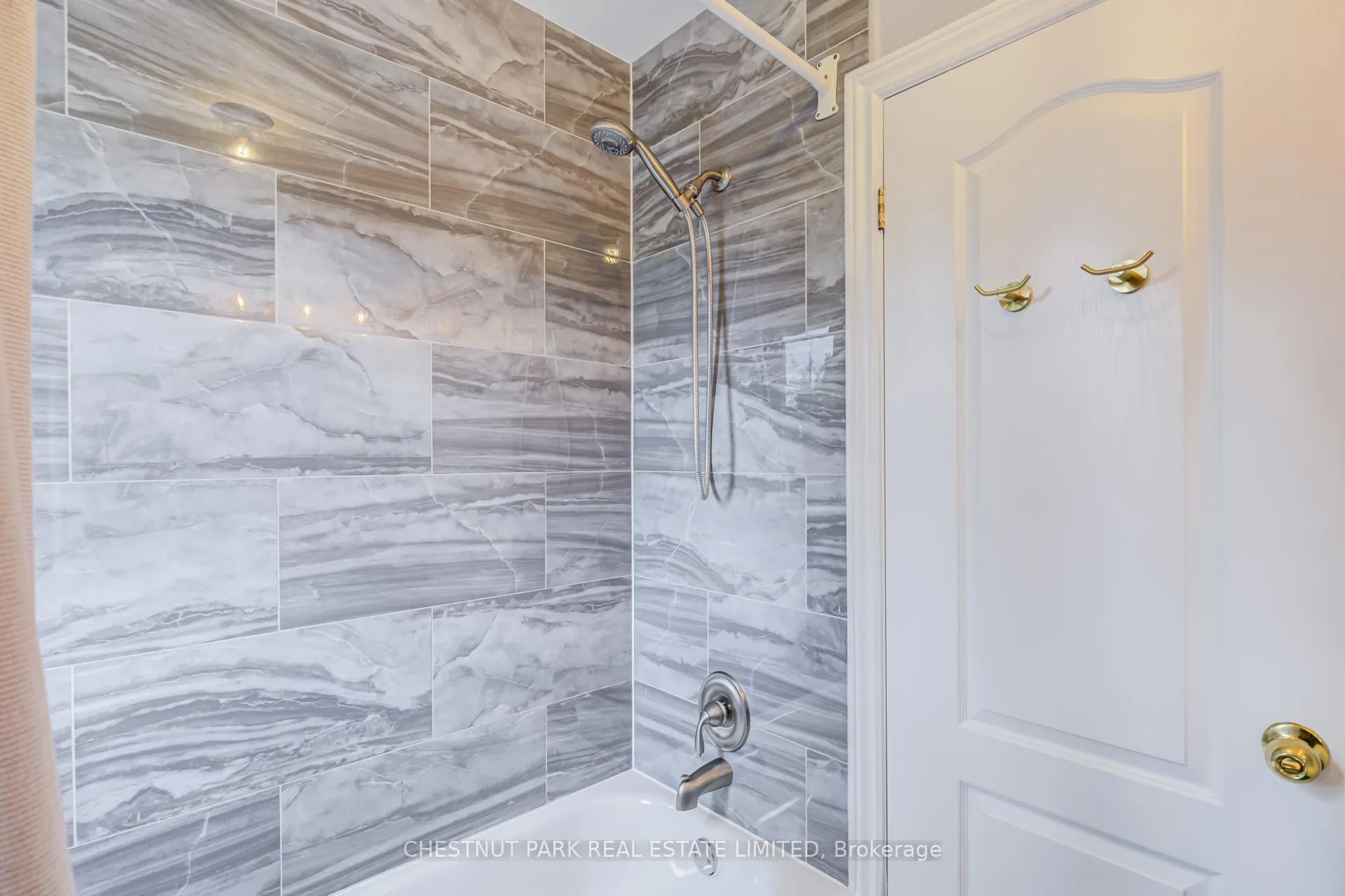 Photo 25 of 89 Frater Avenue, Toronto, Danforth Village-East York — HOMEH