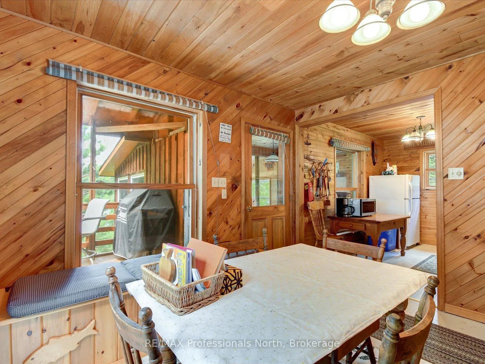 Photo 12 of 84 Lakeside Lane, South Algonquin — HOMEH