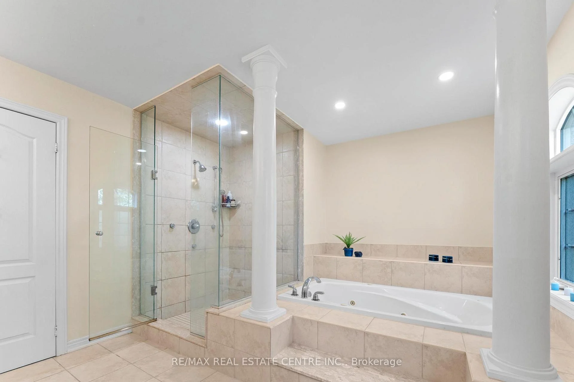 Photo 88 of 2454 Springforest Drive, Oakville, Bronte Creek — HOMEH