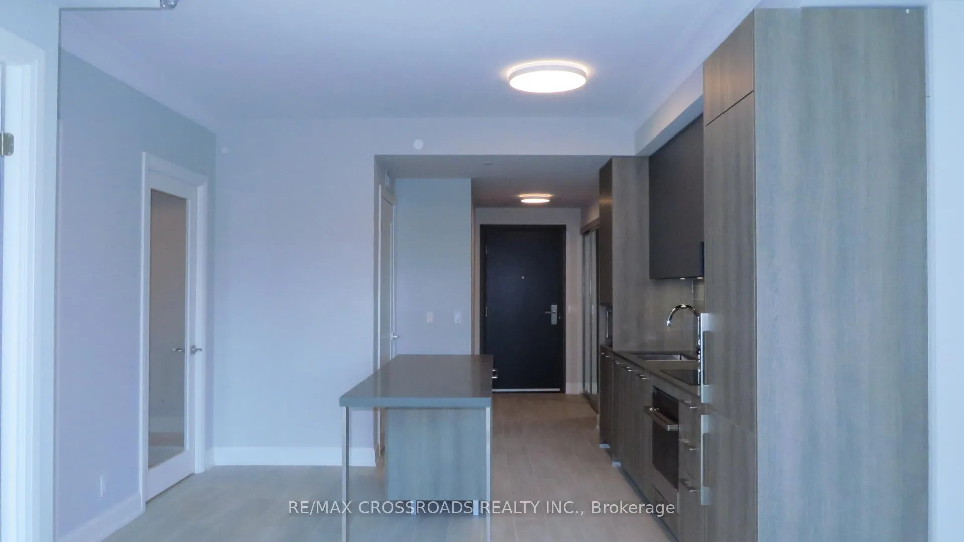 Photo 6 of Unit 610, 18 Water Walk Drive, Markham, Unionville — HOMEH
