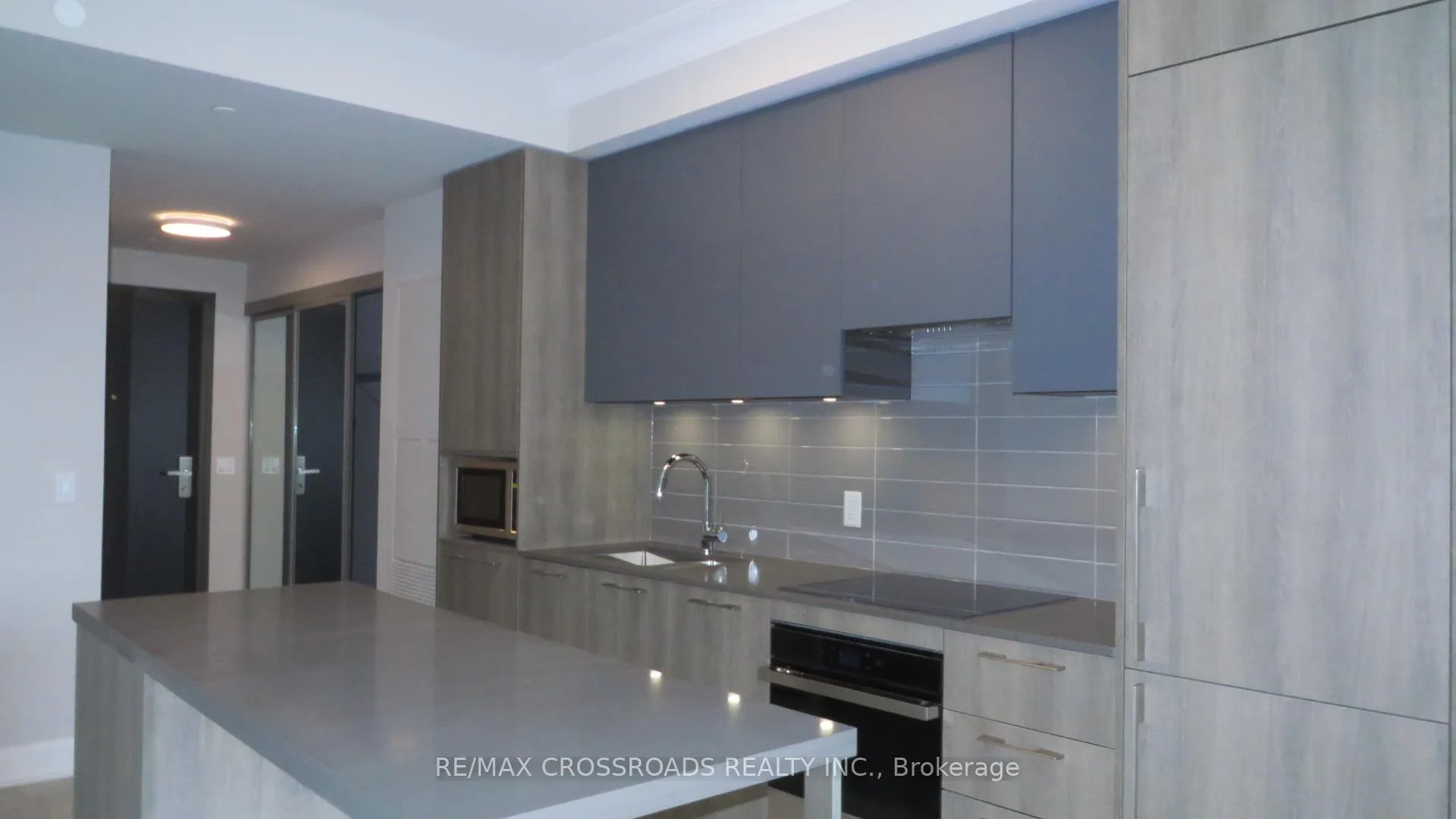 Photo 7 of Unit 610, 18 Water Walk Drive, Markham, Unionville — HOMEH