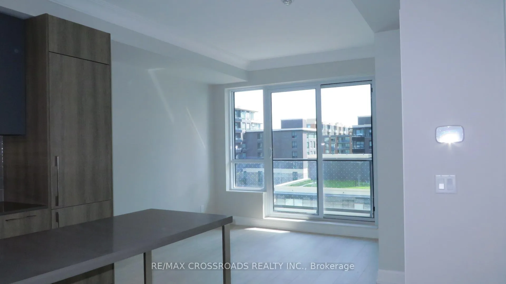 Photo 8 of Unit 610, 18 Water Walk Drive, Markham, Unionville — HOMEH