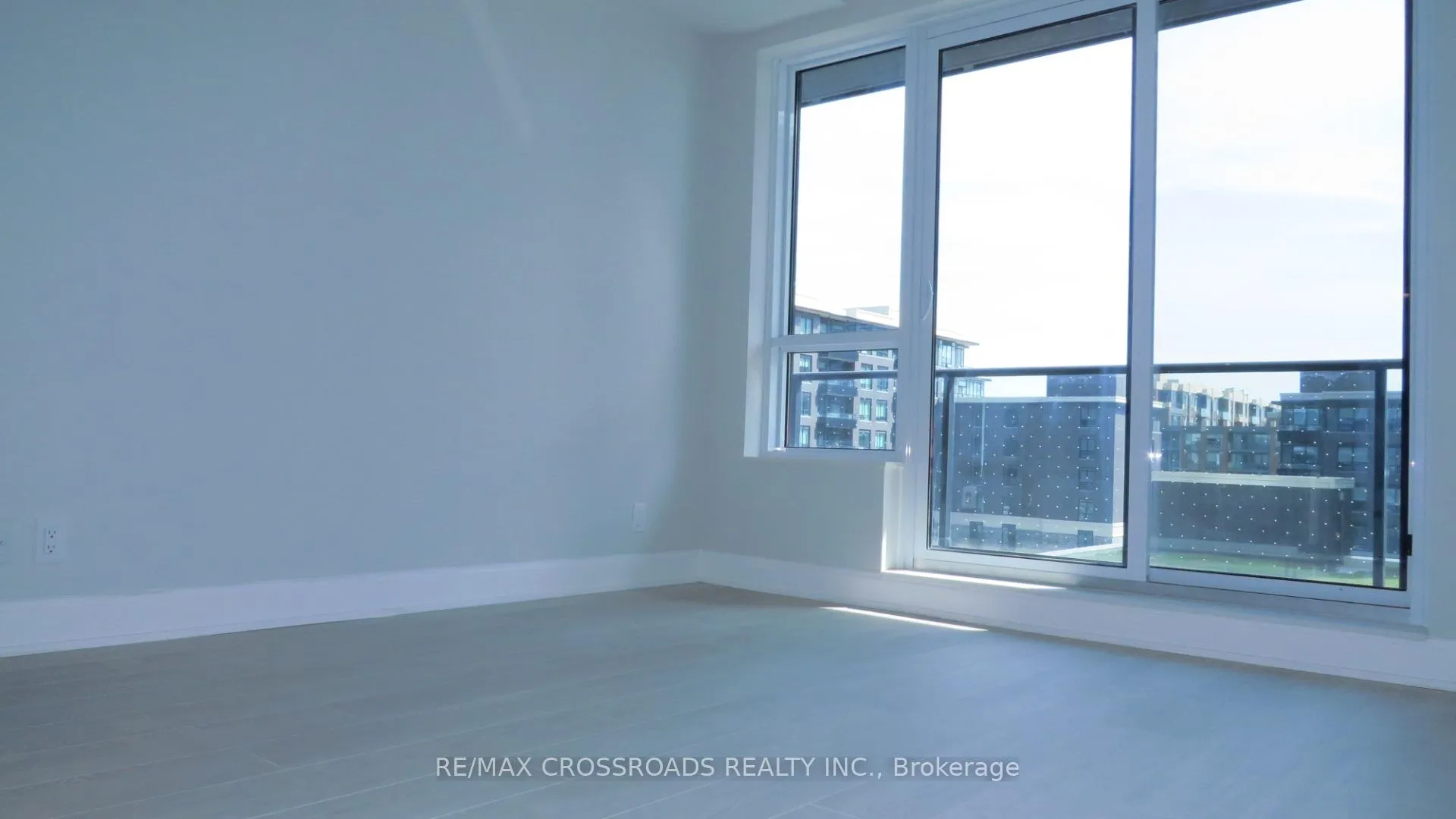 Photo 11 of Unit 610, 18 Water Walk Drive, Markham, Unionville — HOMEH