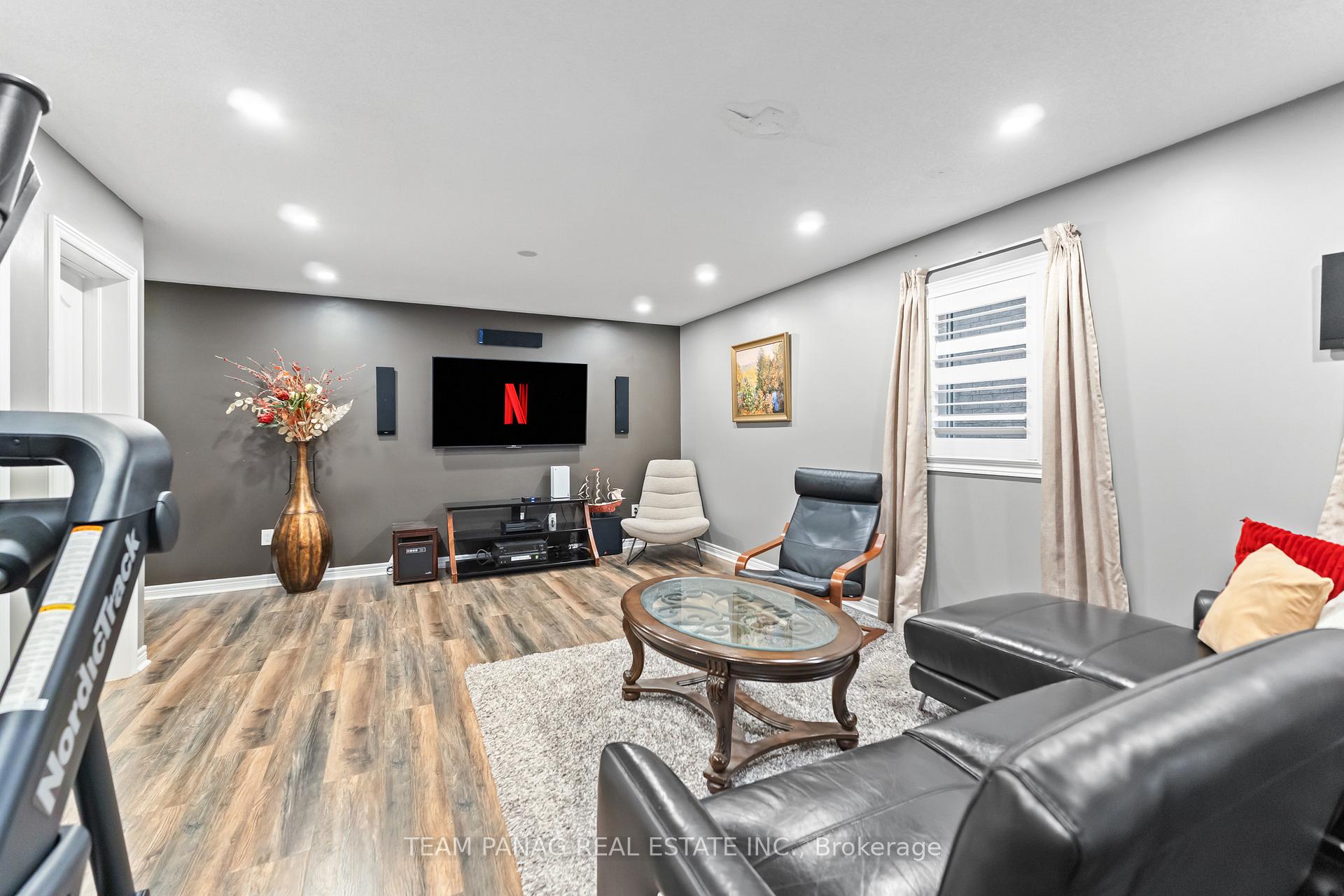 Photo 28 of 22 Cedarsprings Way, Brampton, Sandringham-Wellington — HOMEH
