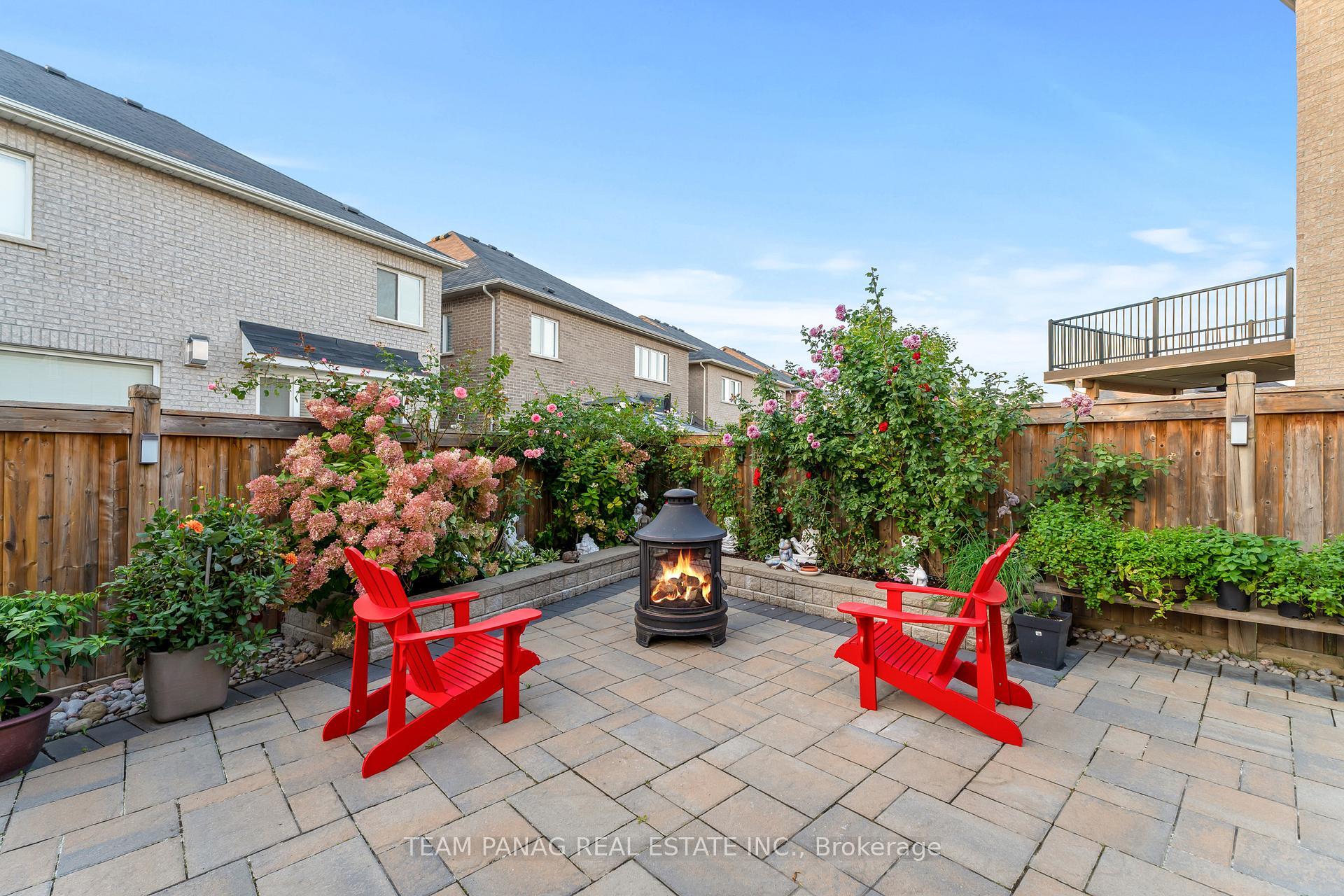 Photo 36 of 22 Cedarsprings Way, Brampton, Sandringham-Wellington — HOMEH