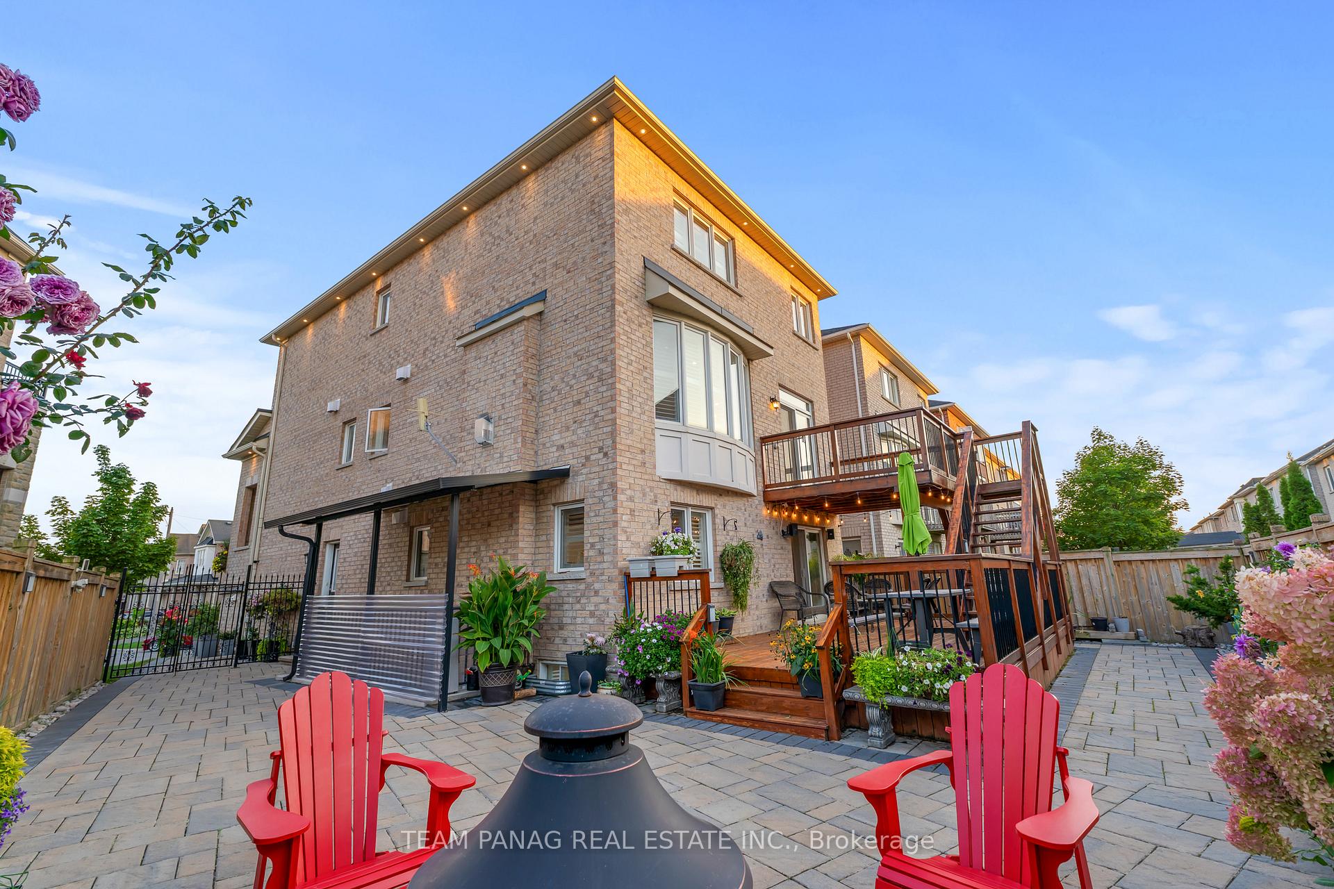 Photo 37 of 22 Cedarsprings Way, Brampton, Sandringham-Wellington — HOMEH