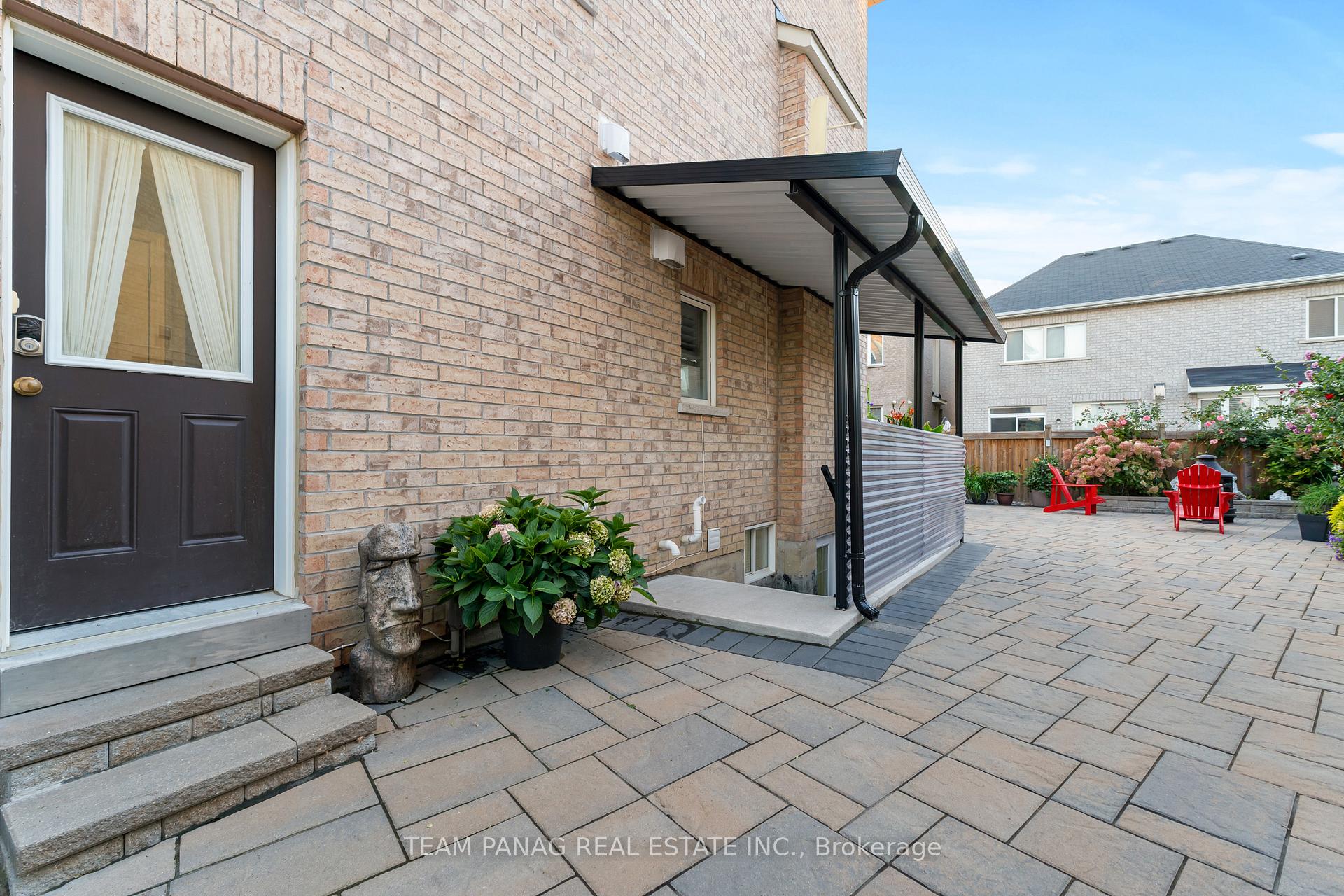 Photo 38 of 22 Cedarsprings Way, Brampton, Sandringham-Wellington — HOMEH