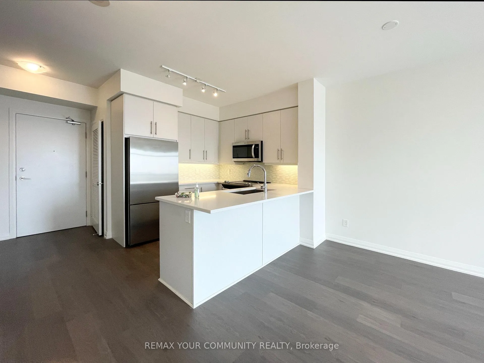 Photo 4 of Unit 1206, 65 Oneida Crescent, Richmond Hill, Langstaff — HOMEH