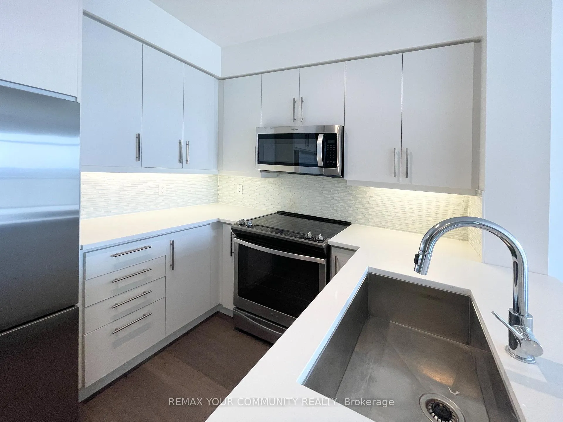 Photo 6 of Unit 1206, 65 Oneida Crescent, Richmond Hill, Langstaff — HOMEH