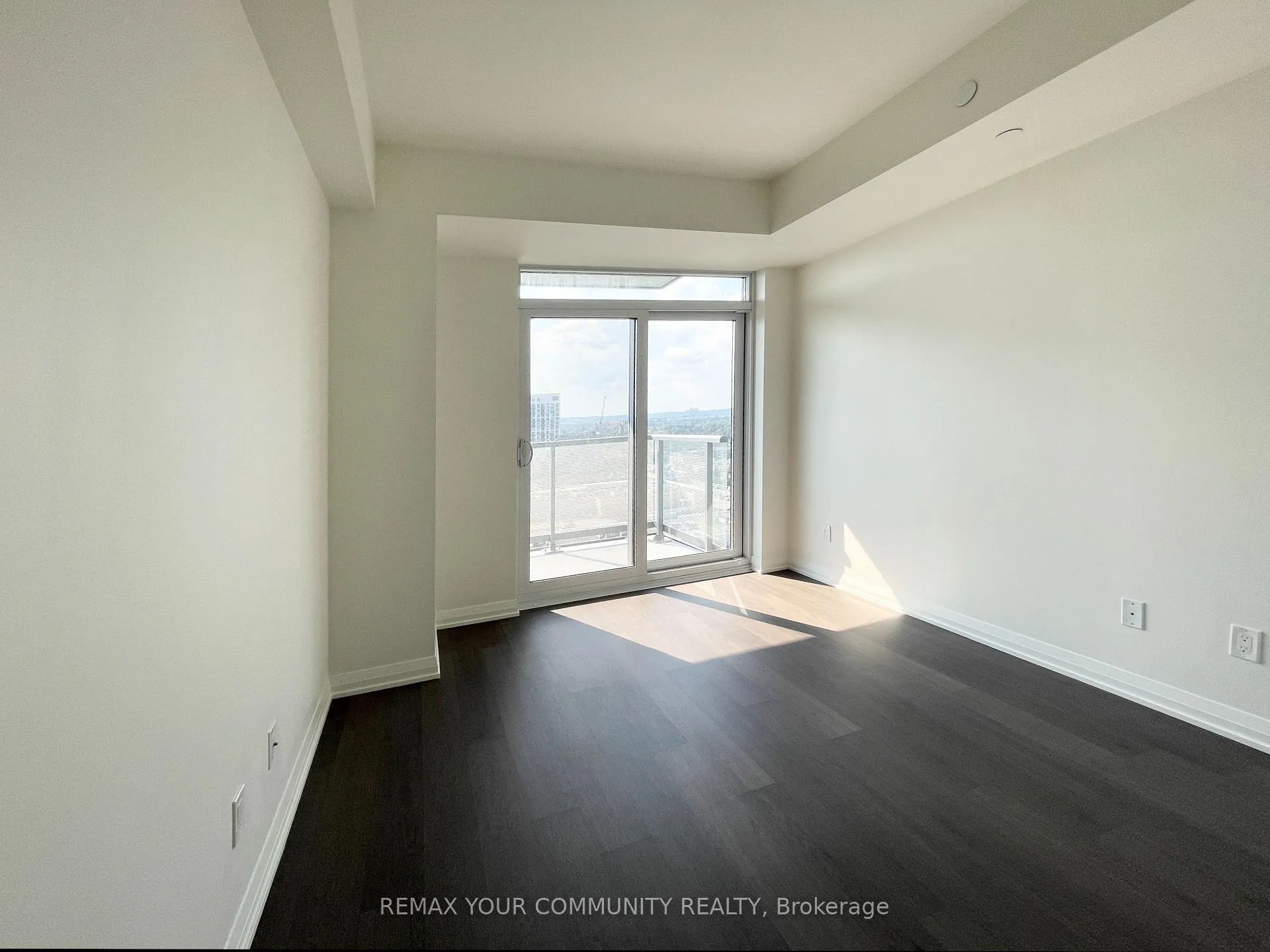 Photo 12 of Unit 1206, 65 Oneida Crescent, Richmond Hill, Langstaff — HOMEH