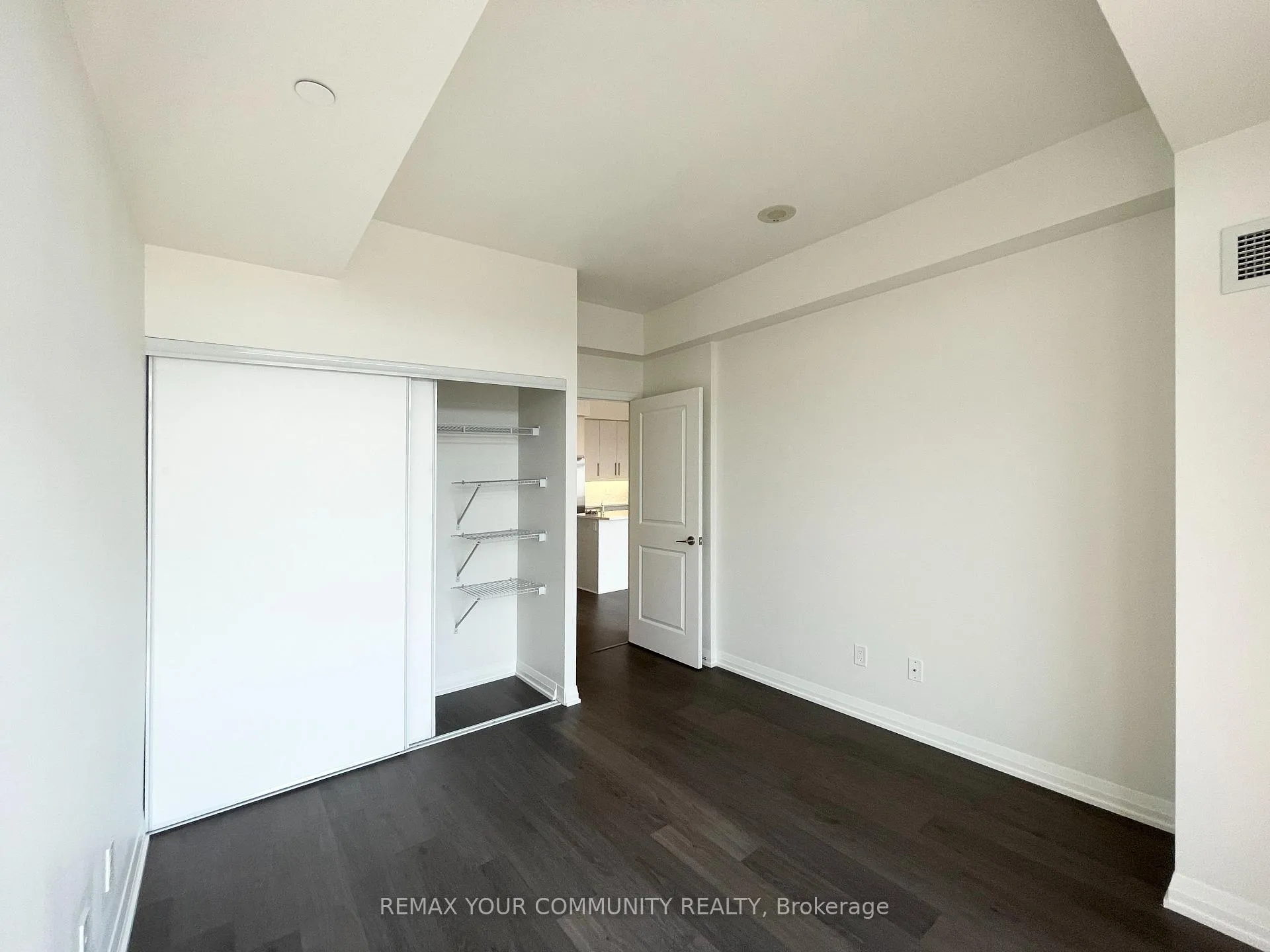 Photo 14 of Unit 1206, 65 Oneida Crescent, Richmond Hill, Langstaff — HOMEH