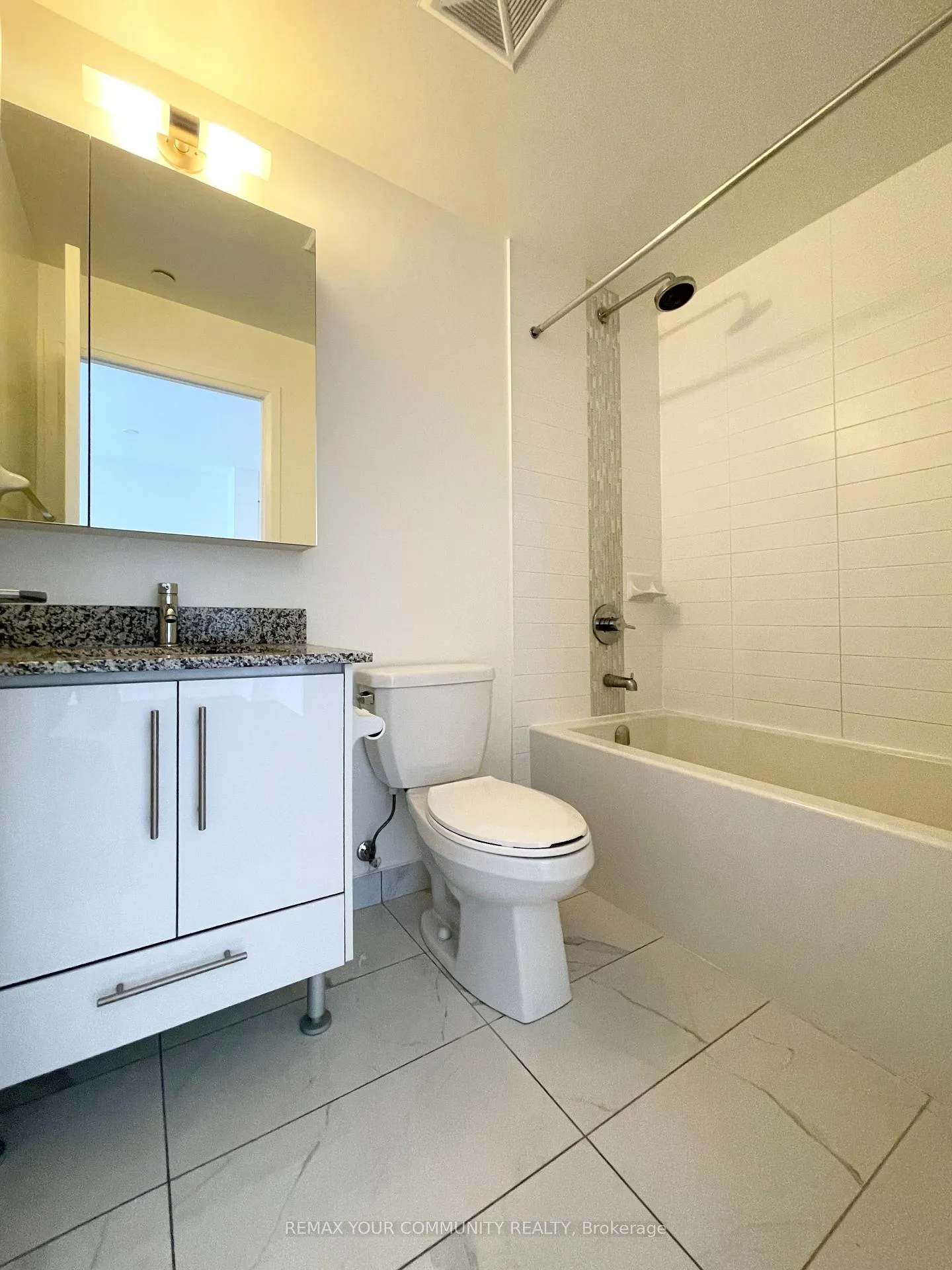 Photo 15 of Unit 1206, 65 Oneida Crescent, Richmond Hill, Langstaff — HOMEH