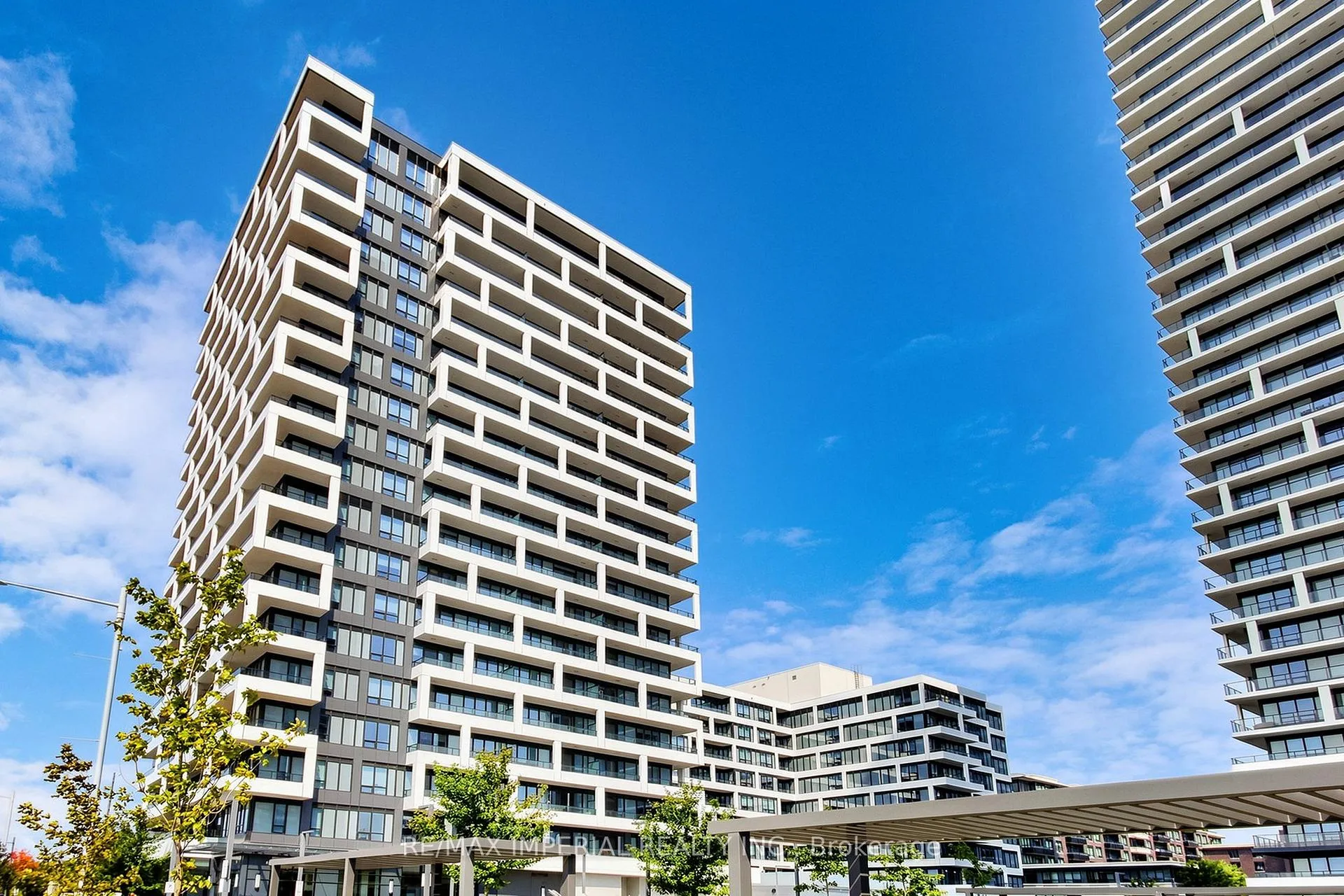 Photo 1 of Unit 910, 38 Water Walk Drive, Markham, Unionville — HOMEH