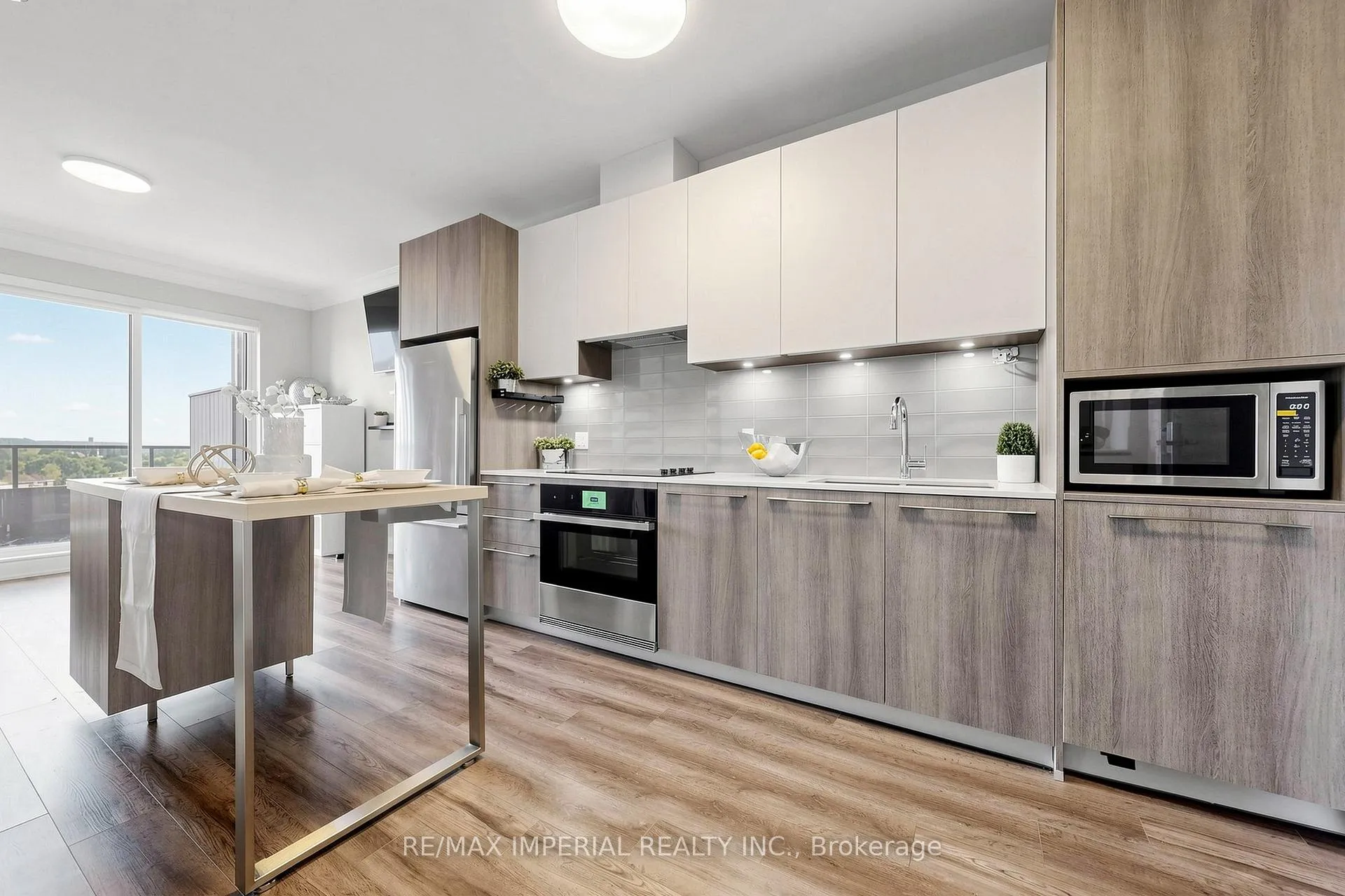 Photo 14 of Unit 910, 38 Water Walk Drive, Markham, Unionville — HOMEH