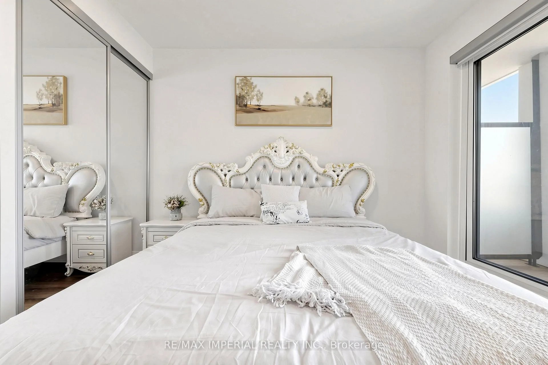 Photo 21 of Unit 910, 38 Water Walk Drive, Markham, Unionville — HOMEH