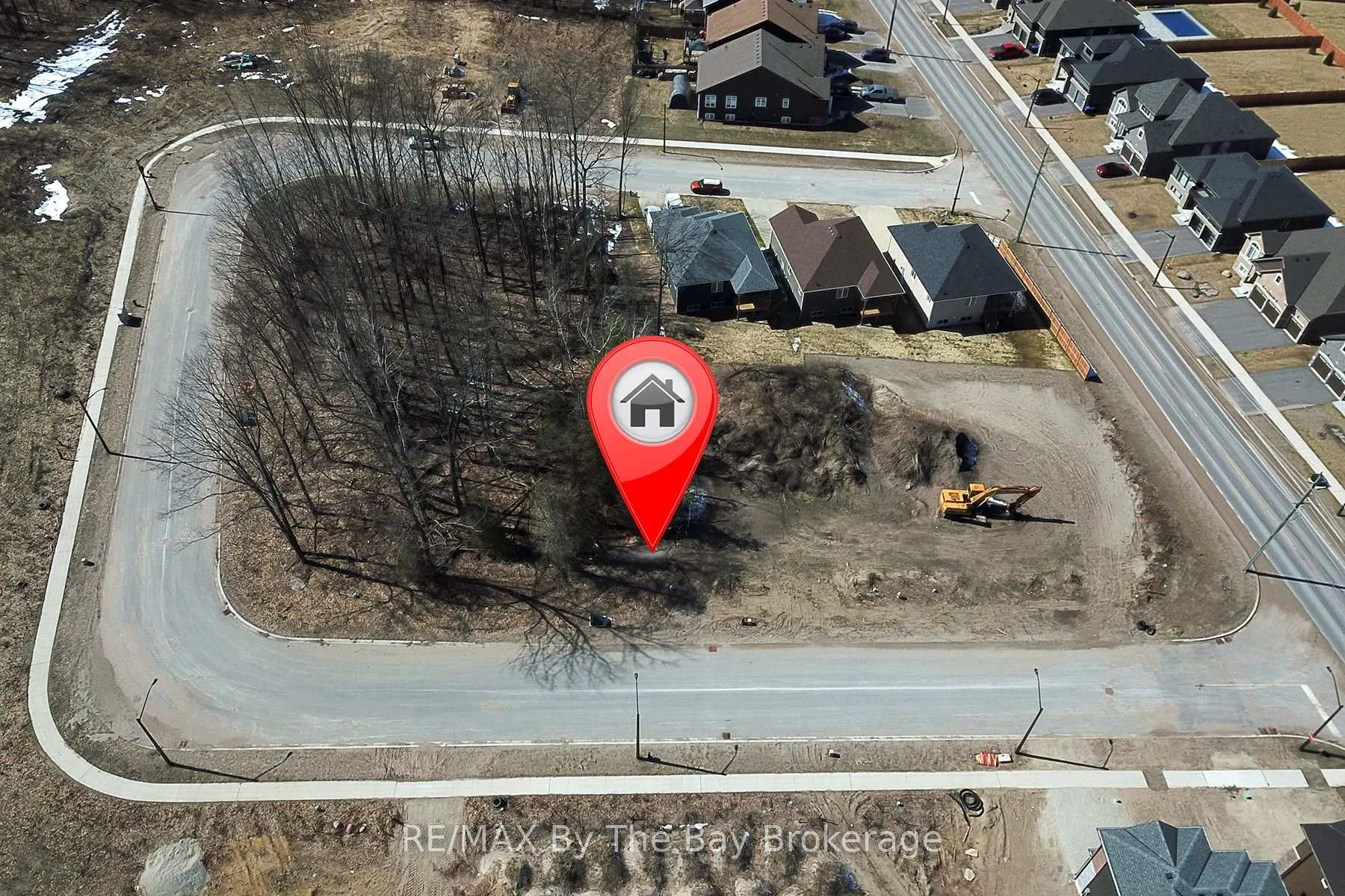 Photo 2 of 38 Joanne Crescent, Wasaga Beach — HOMEH