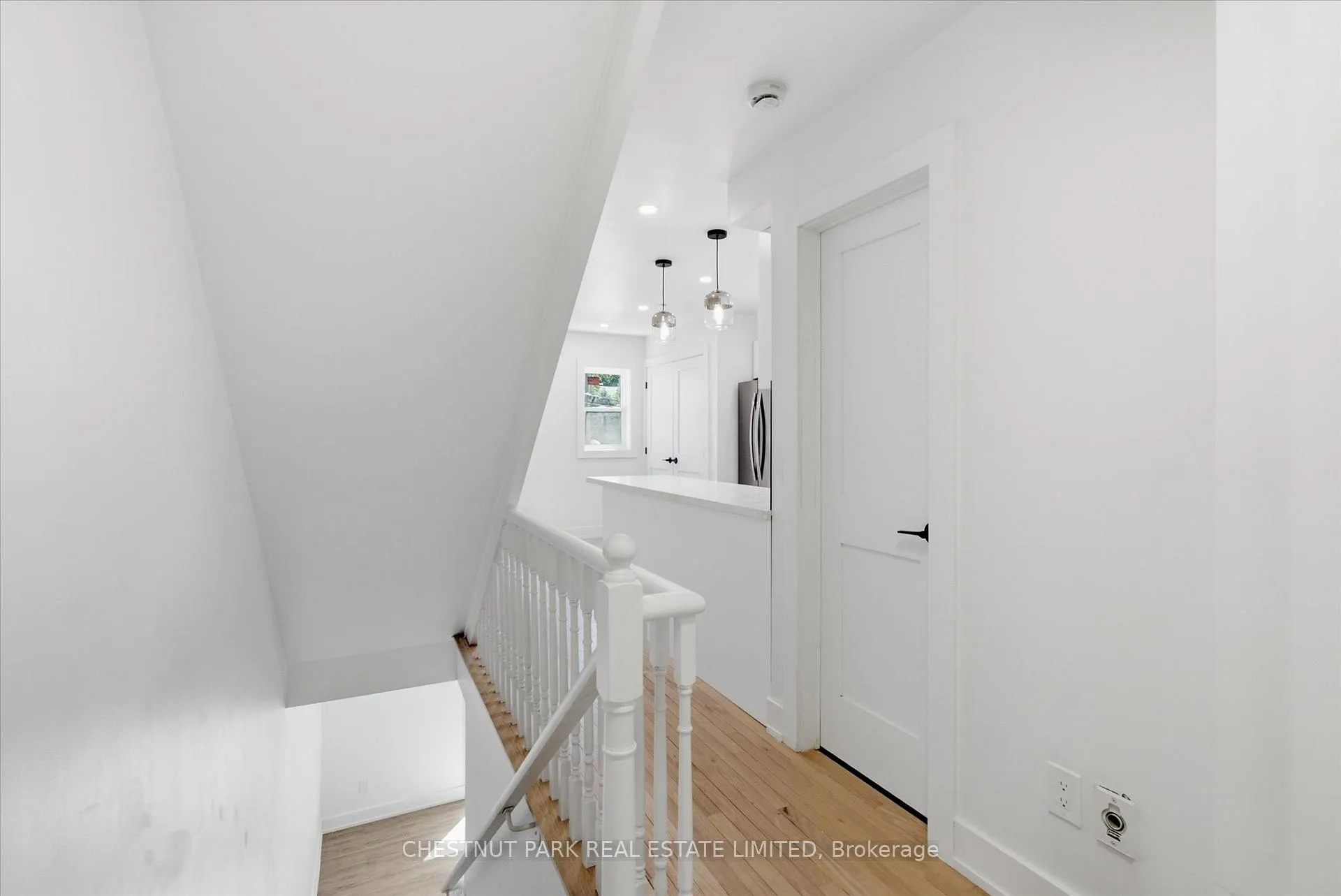 Photo 8 of 1 Agnes Lane, Toronto, Greenwood-Coxwell — HOMEH