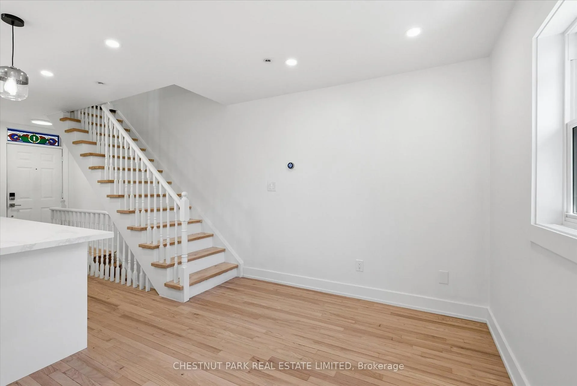 Photo 10 of 1 Agnes Lane, Toronto, Greenwood-Coxwell — HOMEH