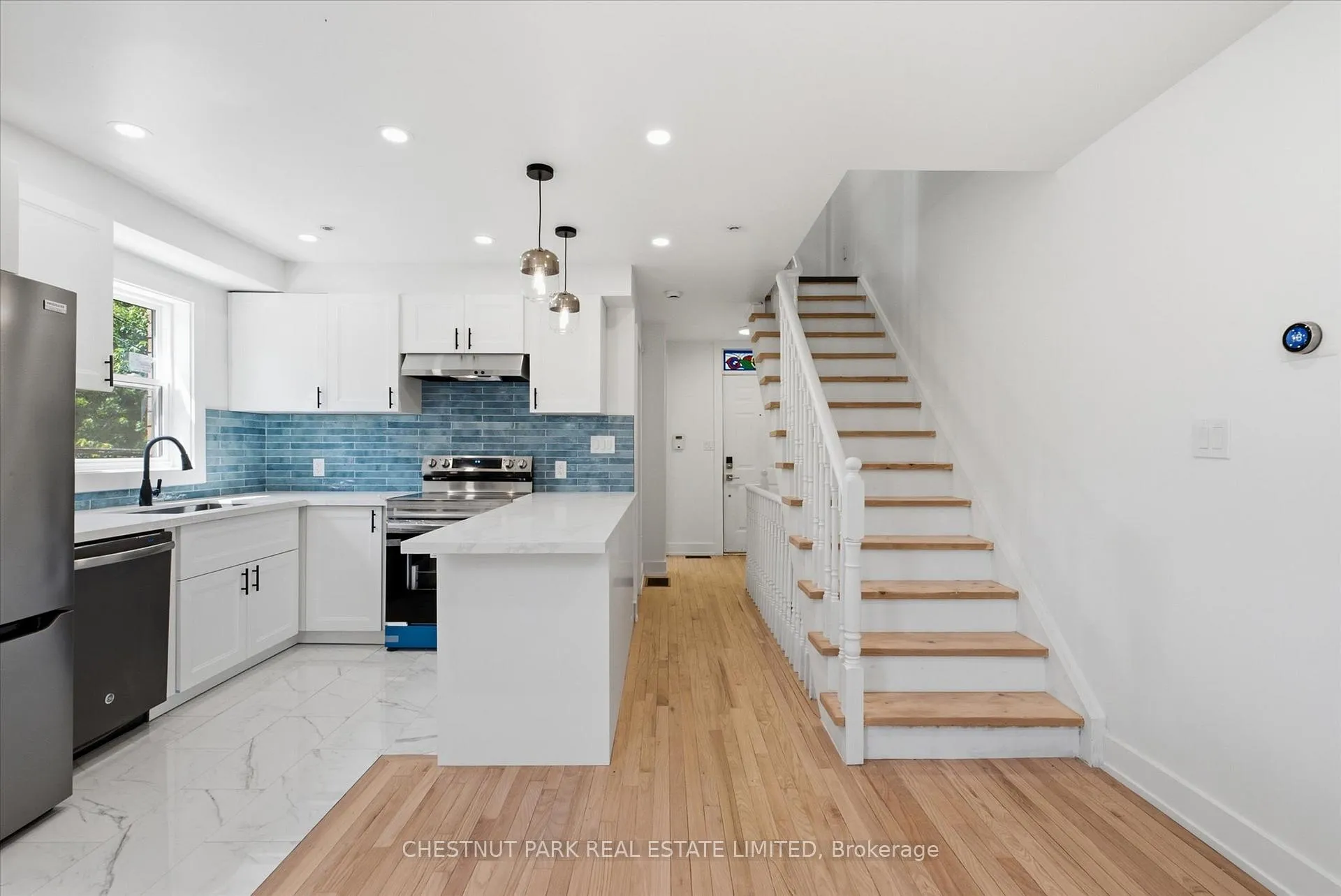 Photo 11 of 1 Agnes Lane, Toronto, Greenwood-Coxwell — HOMEH