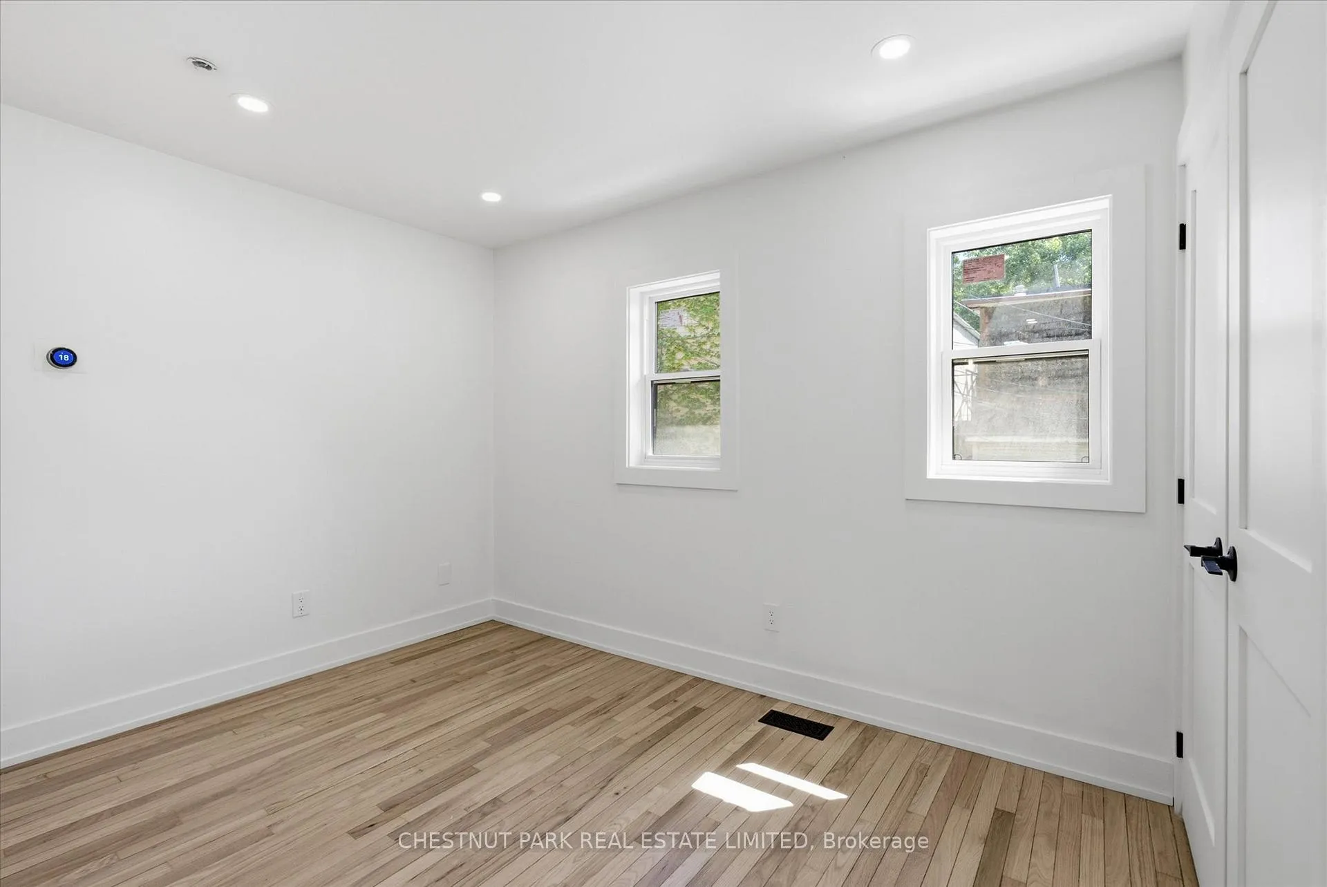 Photo 16 of 1 Agnes Lane, Toronto, Greenwood-Coxwell — HOMEH