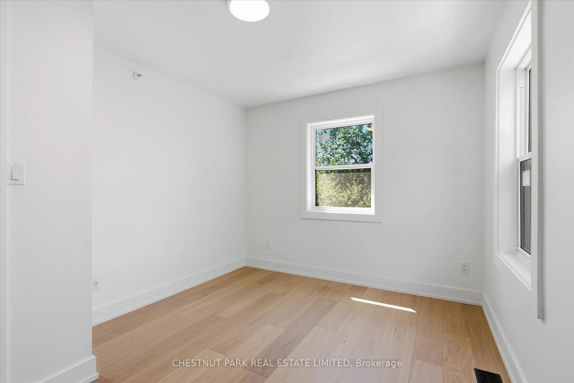 Photo 27 of 1 Agnes Lane, Toronto, Greenwood-Coxwell — HOMEH