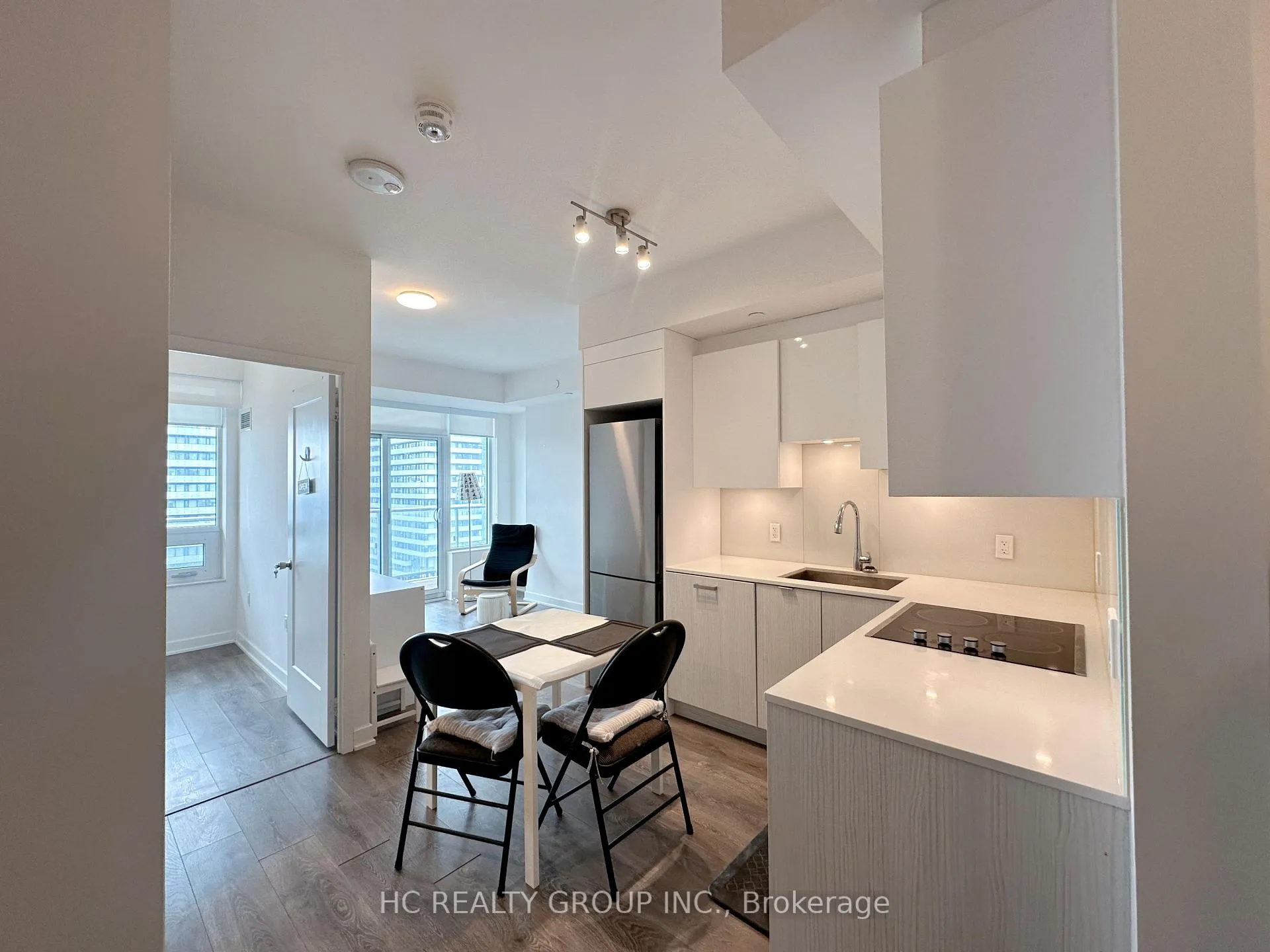 Photo 2 of Unit 2906, 195 Redpath Avenue, Toronto, Mount Pleasant West — HOMEH