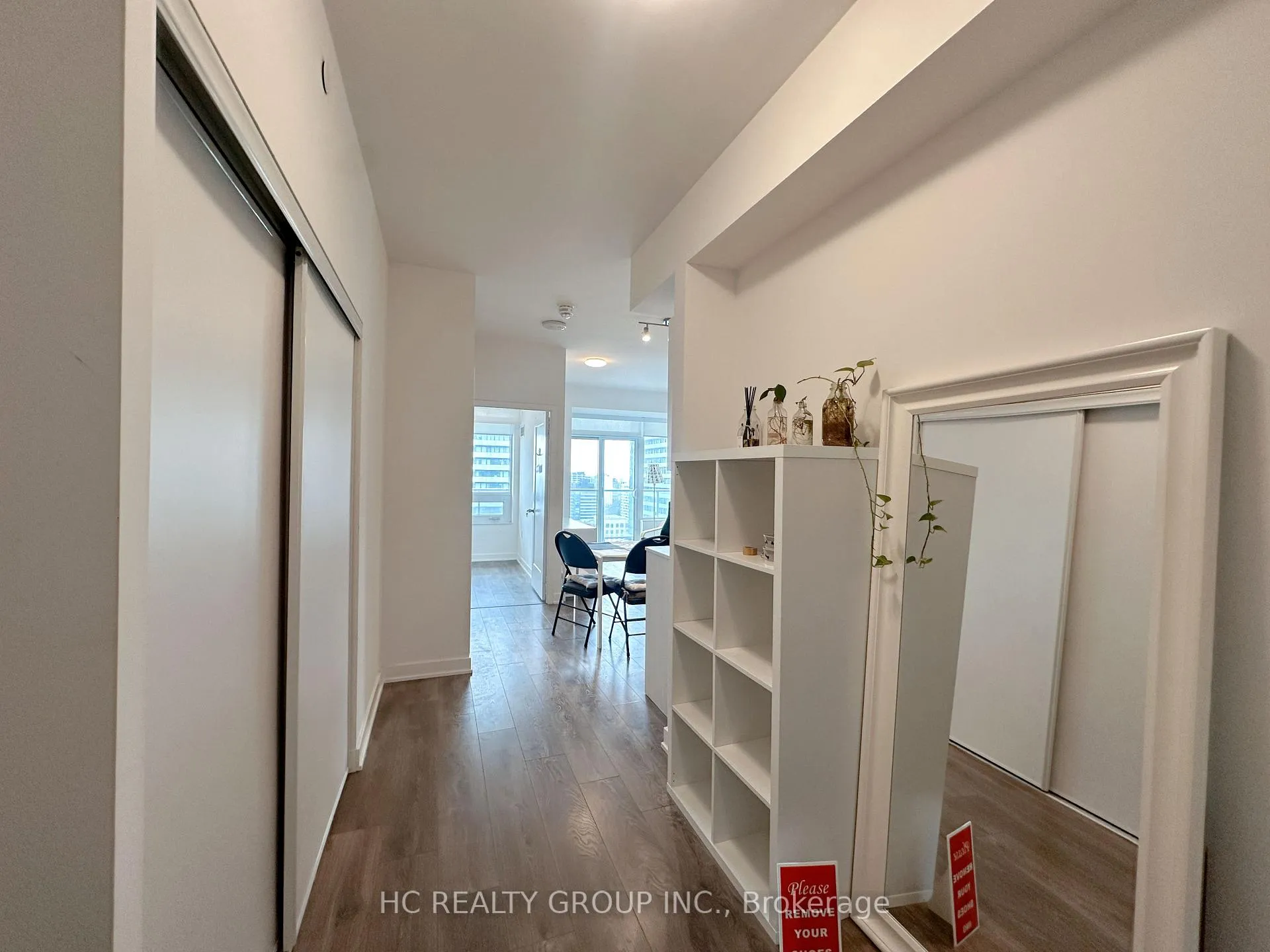 Photo 4 of Unit 2906, 195 Redpath Avenue, Toronto, Mount Pleasant West — HOMEH