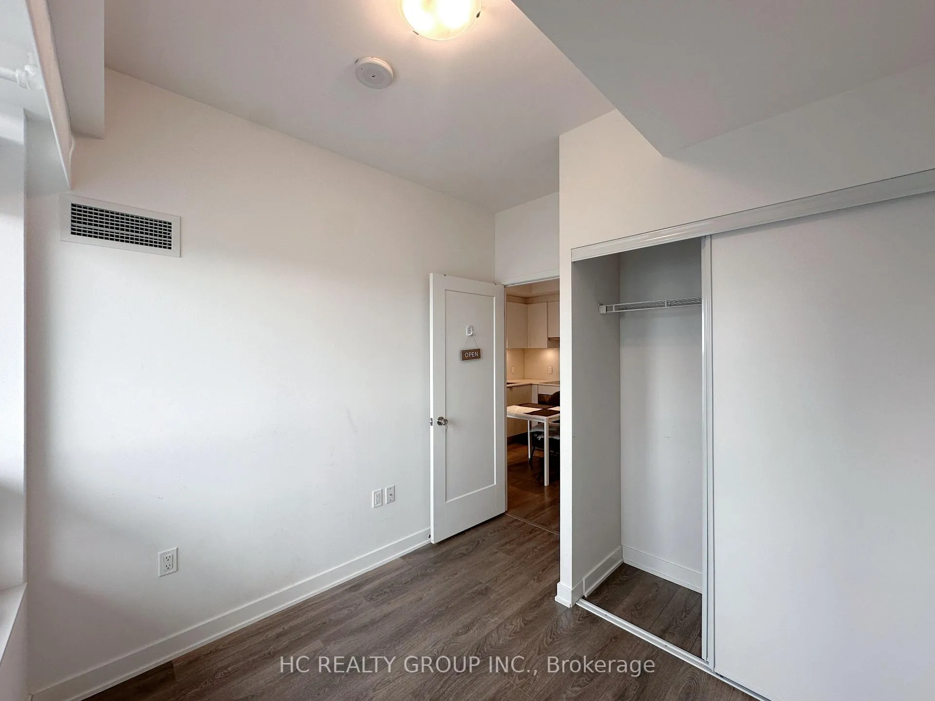 Photo 8 of Unit 2906, 195 Redpath Avenue, Toronto, Mount Pleasant West — HOMEH