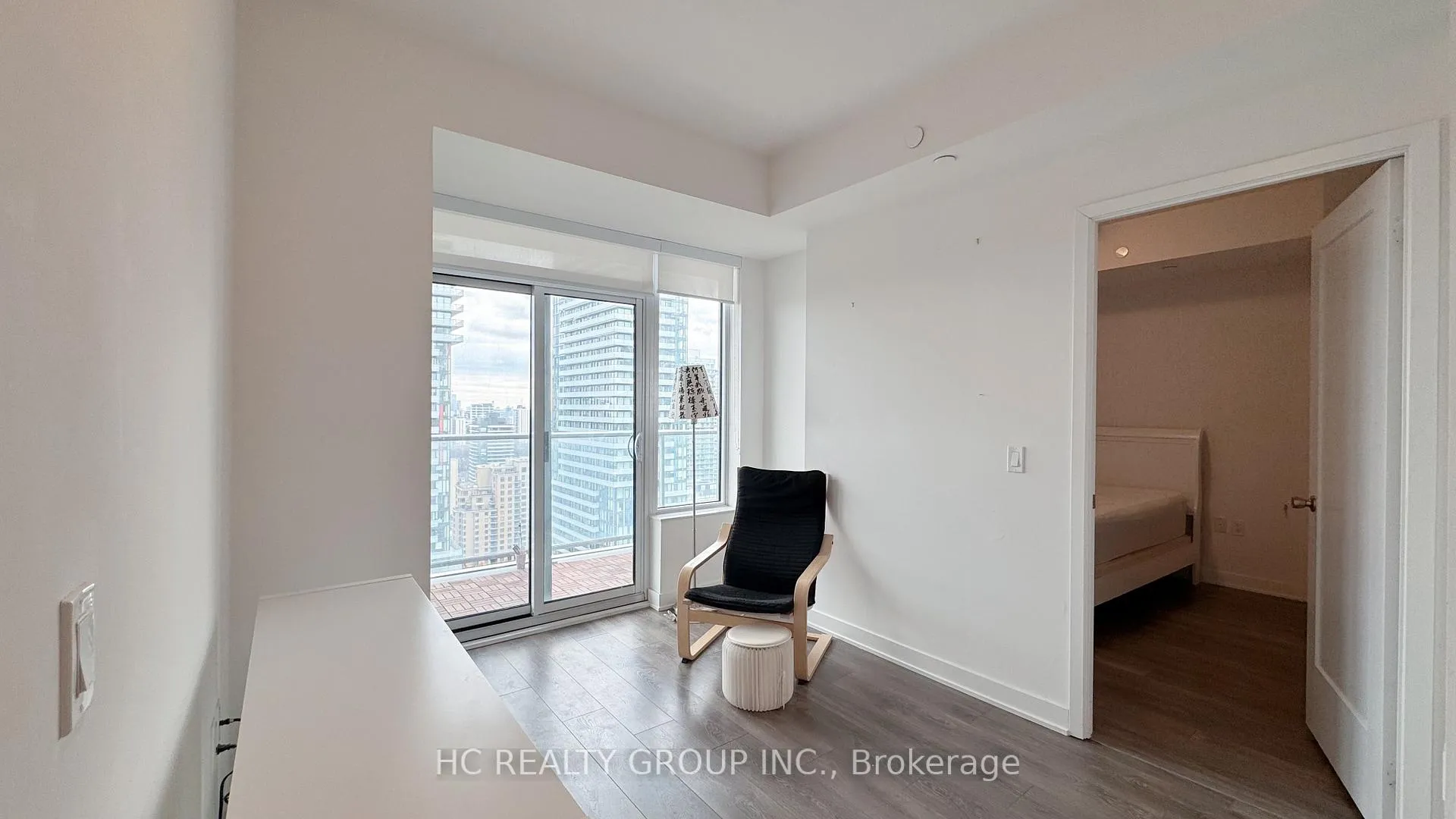 Photo 13 of Unit 2906, 195 Redpath Avenue, Toronto, Mount Pleasant West — HOMEH