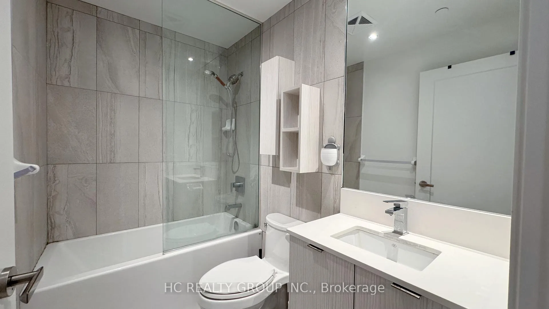Photo 15 of Unit 2906, 195 Redpath Avenue, Toronto, Mount Pleasant West — HOMEH