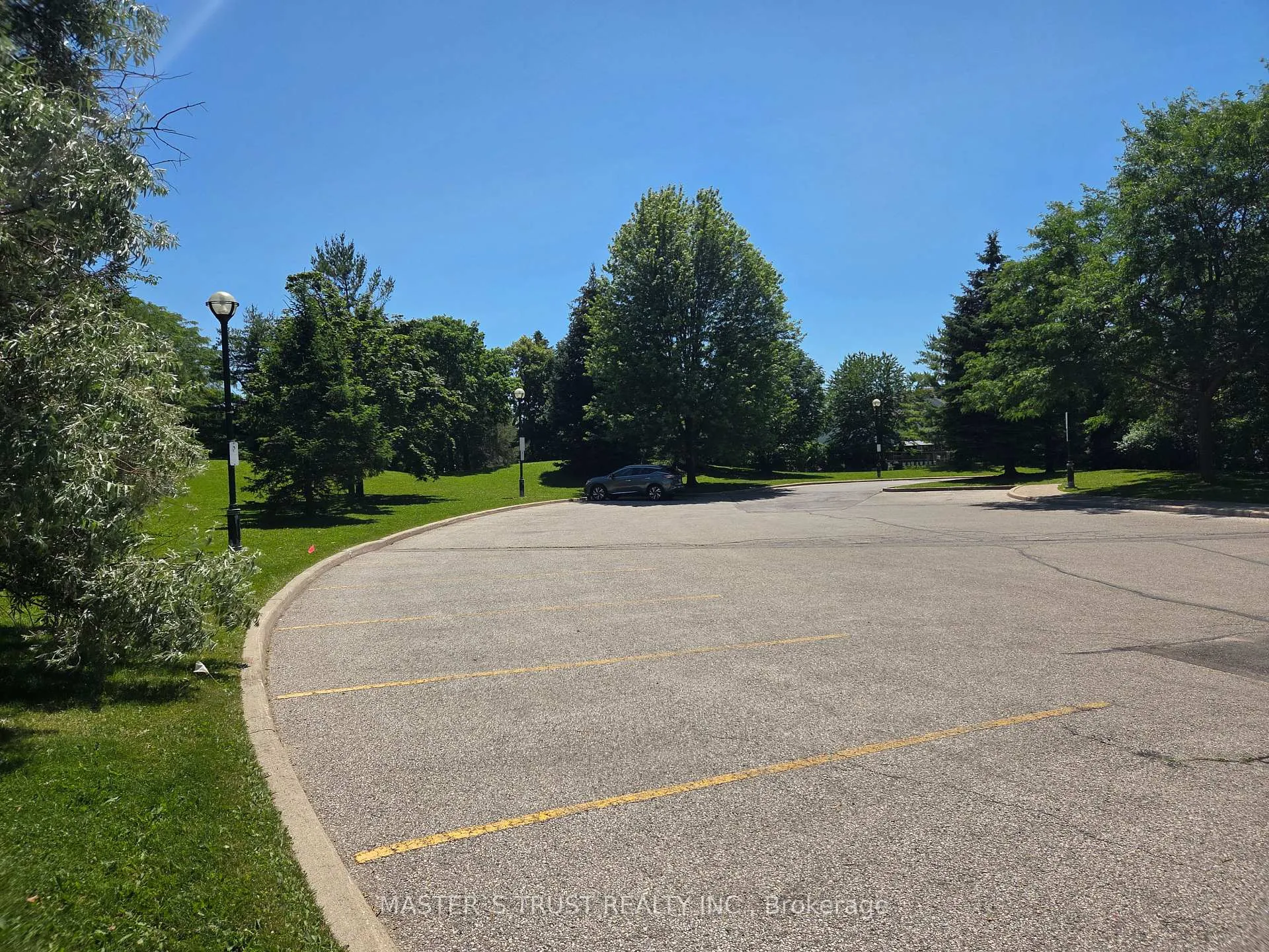 Photo of Unit 1007, 2627 Mccowan Road