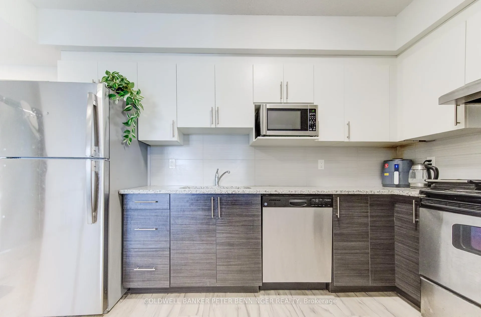 Photo 5 of Unit 1113, 258A Sunview Street, Waterloo, Beechwood/University — HOMEH