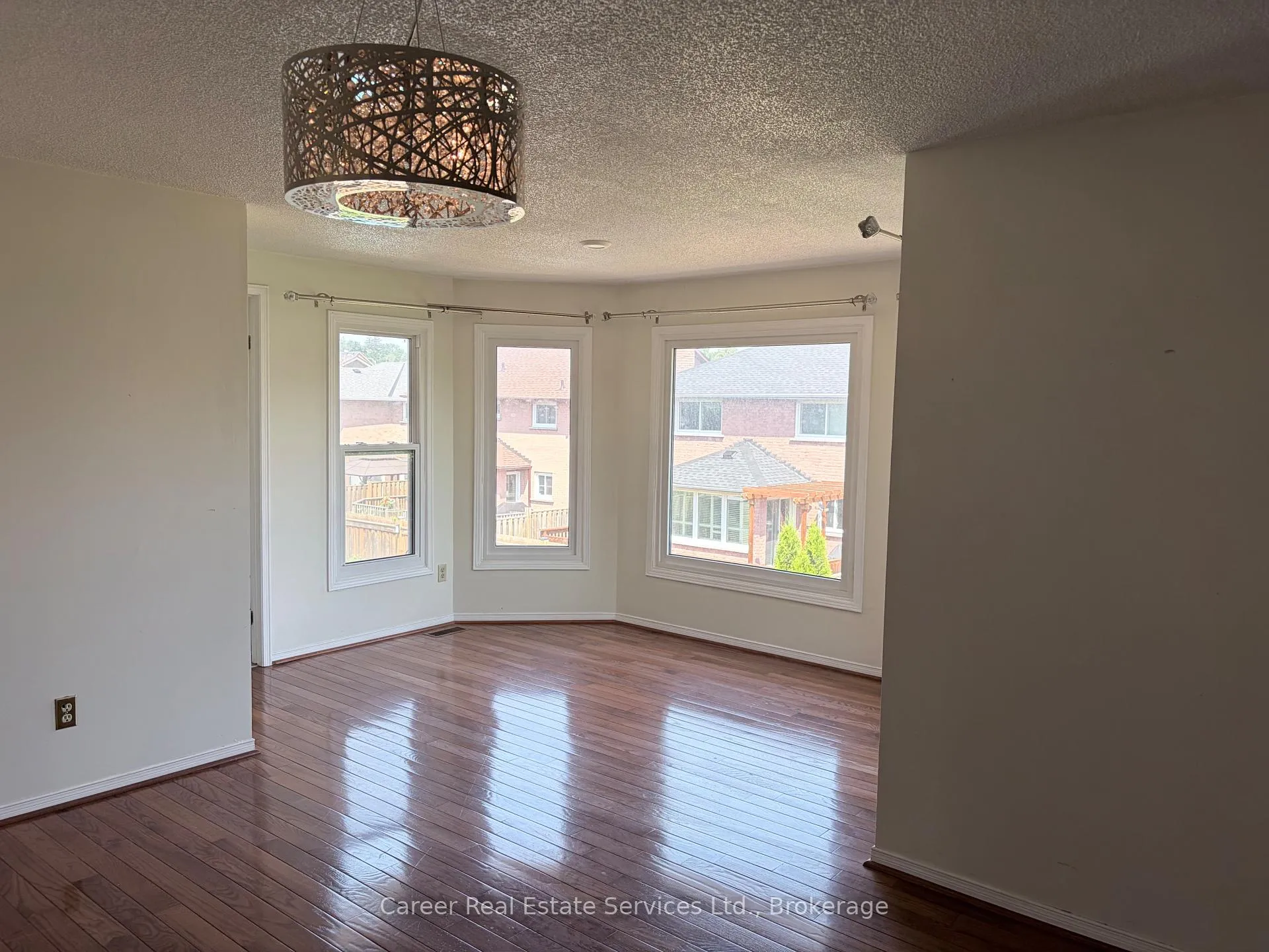Photo 19 of 560 Steeple Hill, Pickering, Woodlands — HOMEH